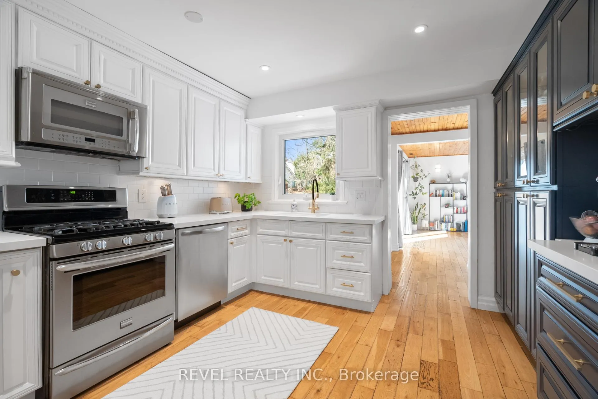 Photo 8 of 1428 Mill Street, Caledon, Cheltenham — HOMEH