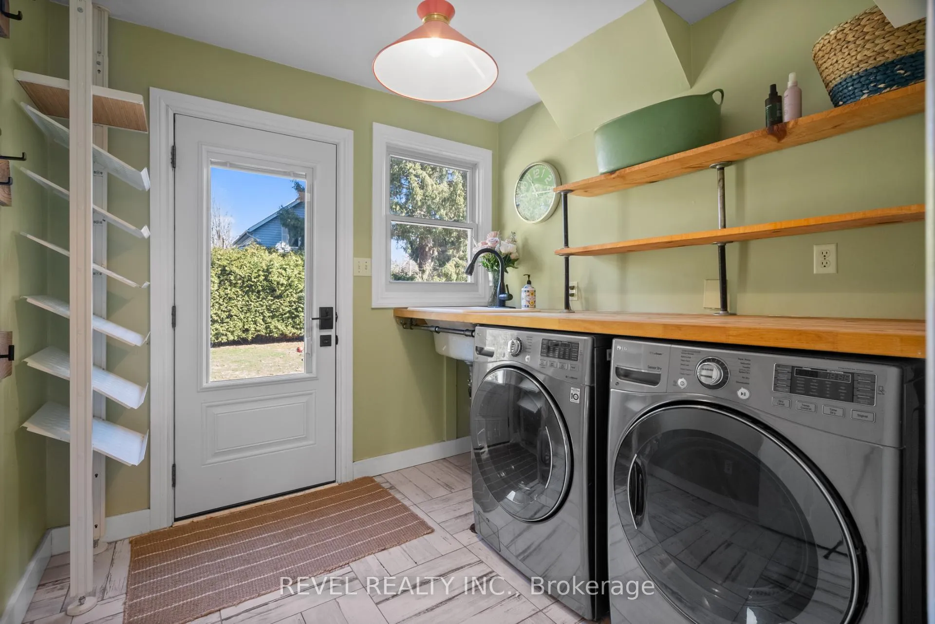 Photo 17 of 1428 Mill Street, Caledon, Cheltenham — HOMEH