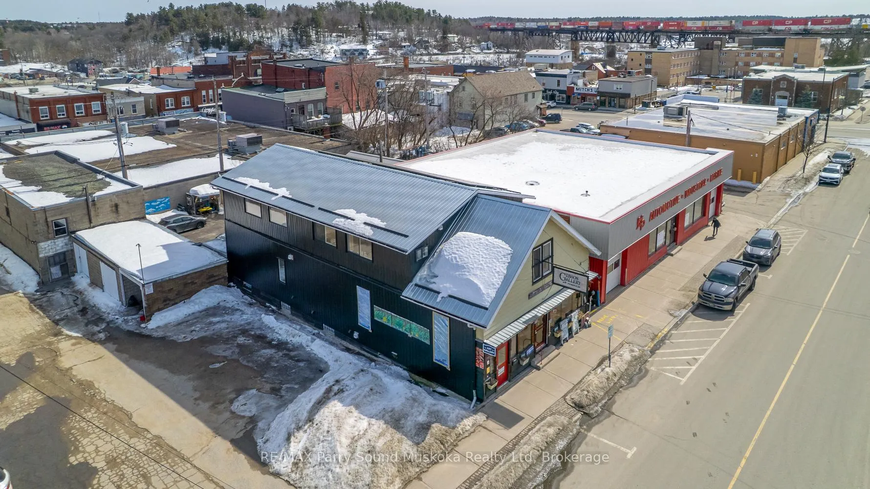 Photo 3 of 47 Gibson Street, Parry Sound — HOMEH