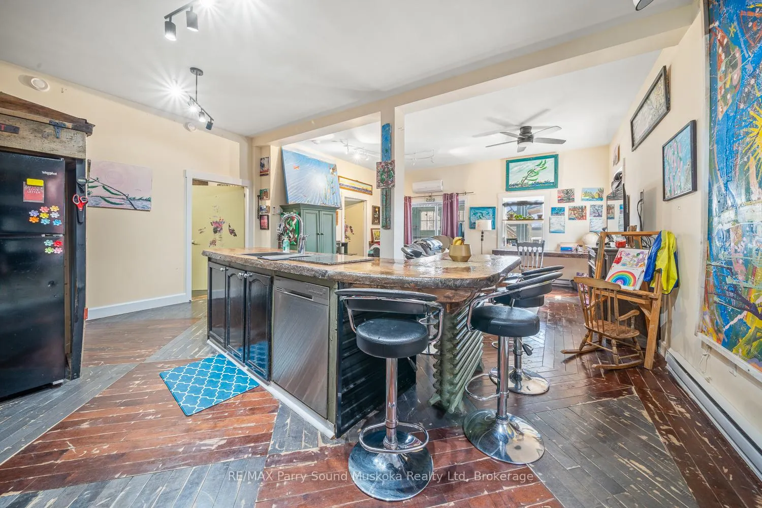 Photo 16 of 47 Gibson Street, Parry Sound — HOMEH