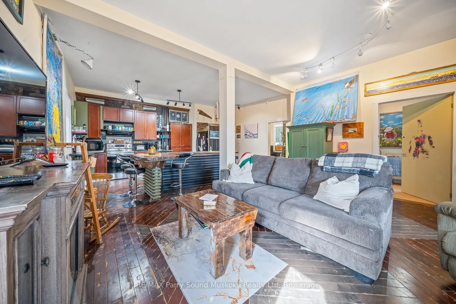 Photo 19 of 47 Gibson Street, Parry Sound — HOMEH