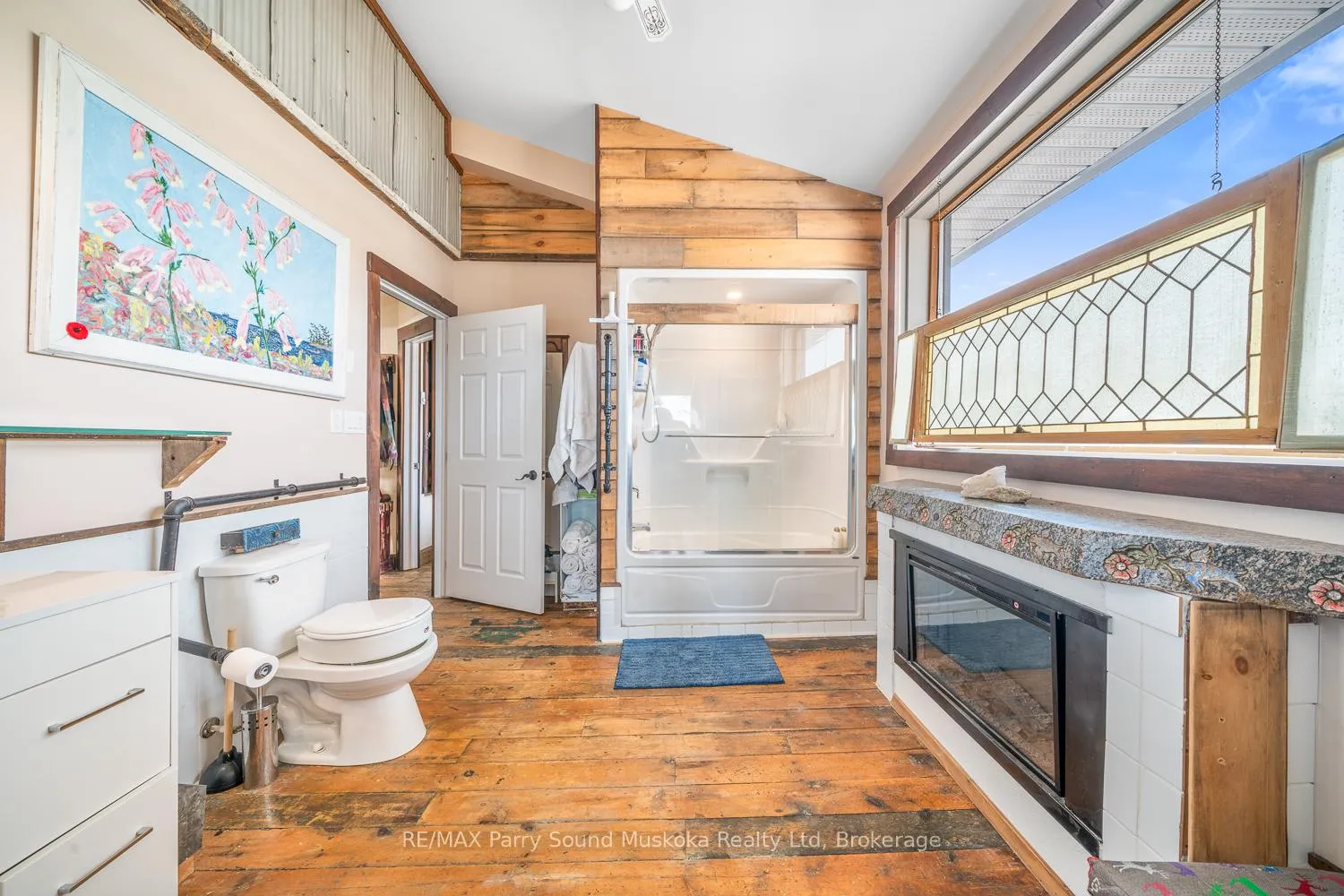 Photo 31 of 47 Gibson Street, Parry Sound — HOMEH
