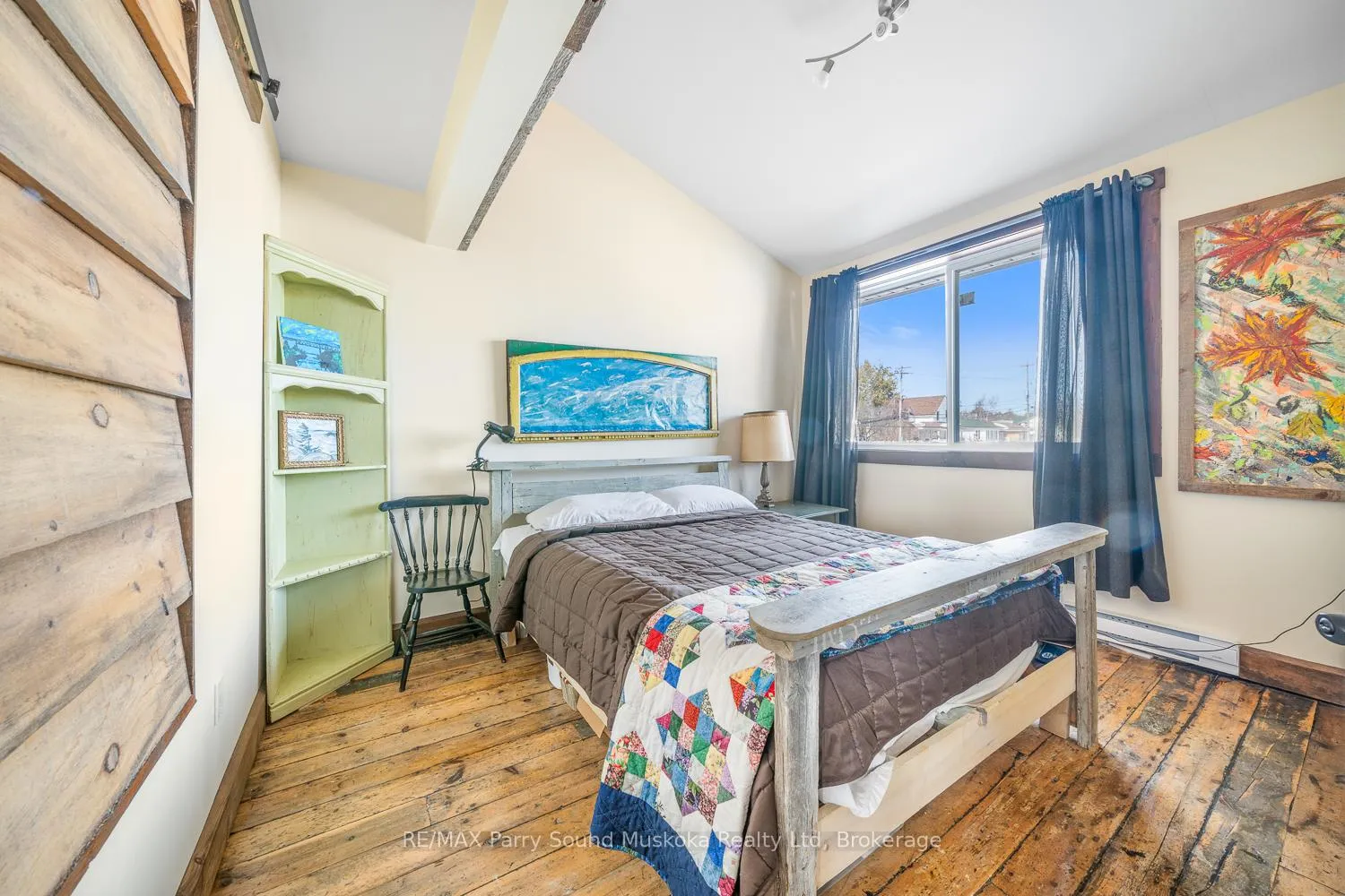 Photo 33 of 47 Gibson Street, Parry Sound — HOMEH