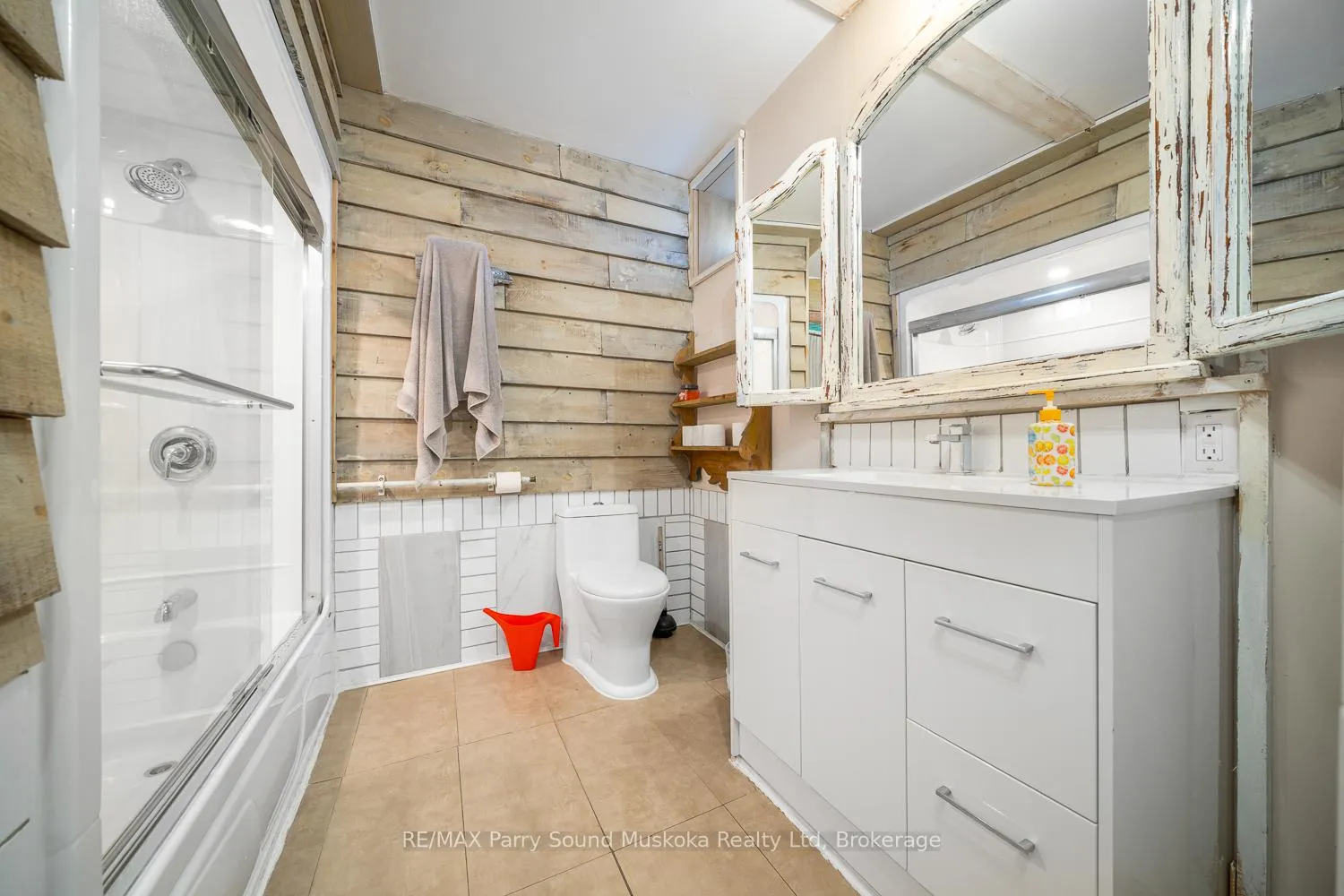 Photo 44 of 47 Gibson Street, Parry Sound — HOMEH