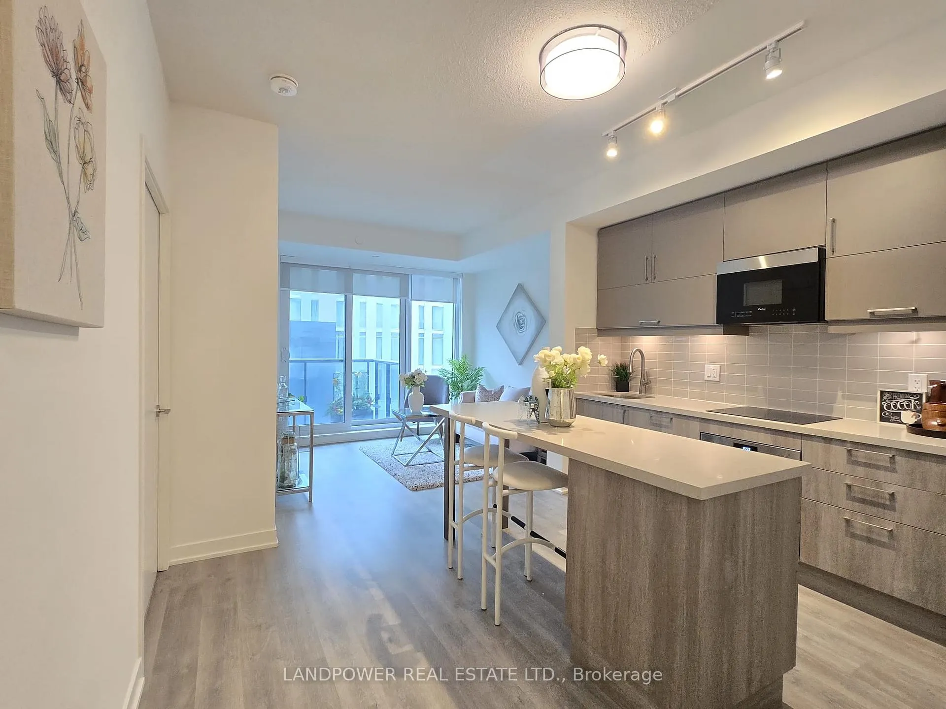Photo 3 of Unit 614, 8119 Birchmount Road, Markham, Unionville — HOMEH