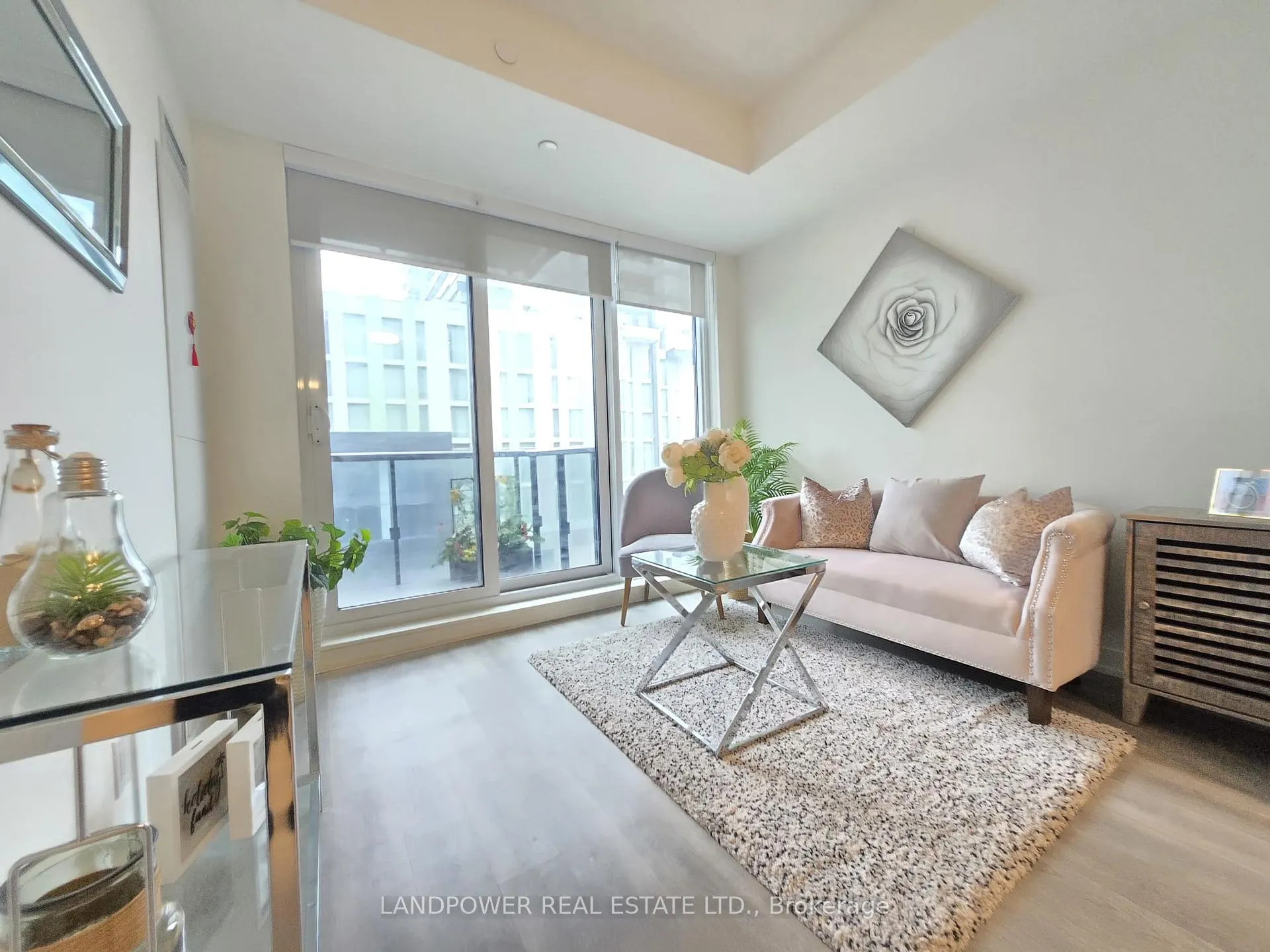 Photo 5 of Unit 614, 8119 Birchmount Road, Markham, Unionville — HOMEH