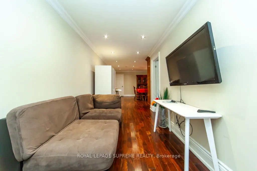 Photo 10 of 529 Rogers Road S, Toronto, Keelesdale-Eglinton West — HOMEH