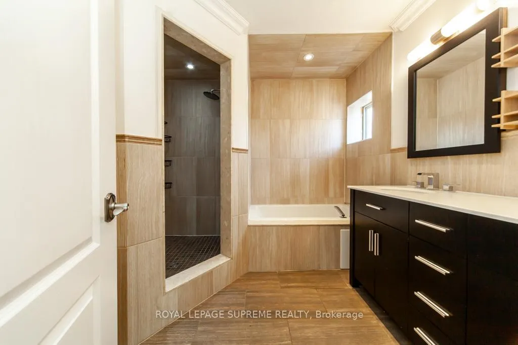 Photo 19 of 529 Rogers Road S, Toronto, Keelesdale-Eglinton West — HOMEH