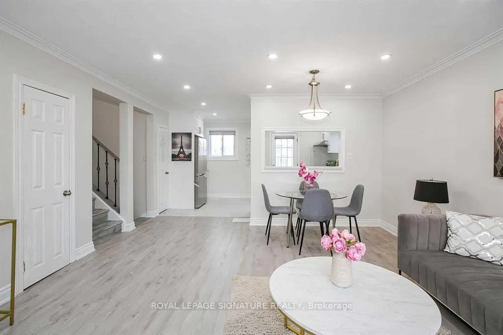 Photo 3 of Unit Upper, 26 Horwood Drive, Brampton, Northwood Park — HOMEH