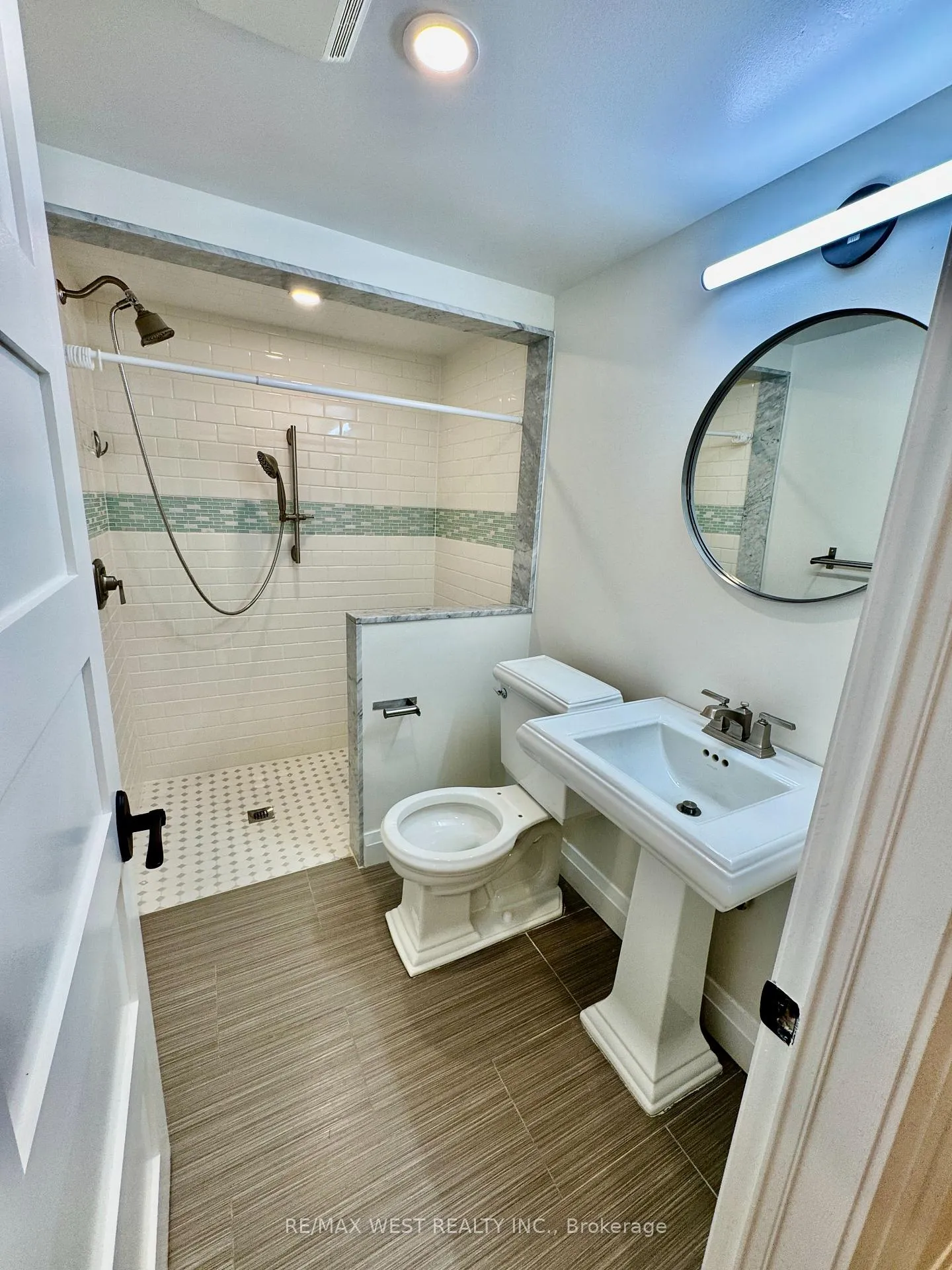 Photo 11 of Unit Basement, 2 Wichey Road, Scarborough, Centennial Scarborough — HOMEH