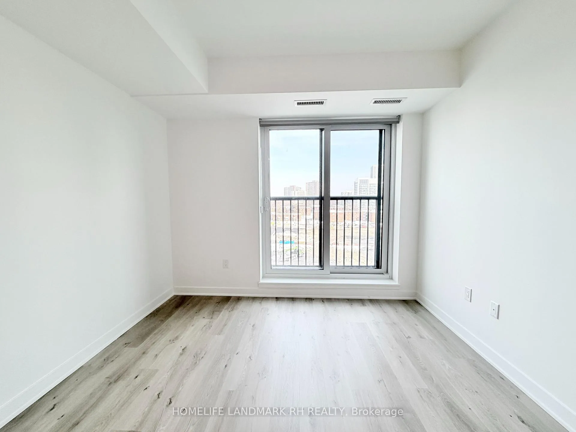 Photo 3 of Unit 561, 30 Dreamers Way, Toronto, Regent Park — HOMEH