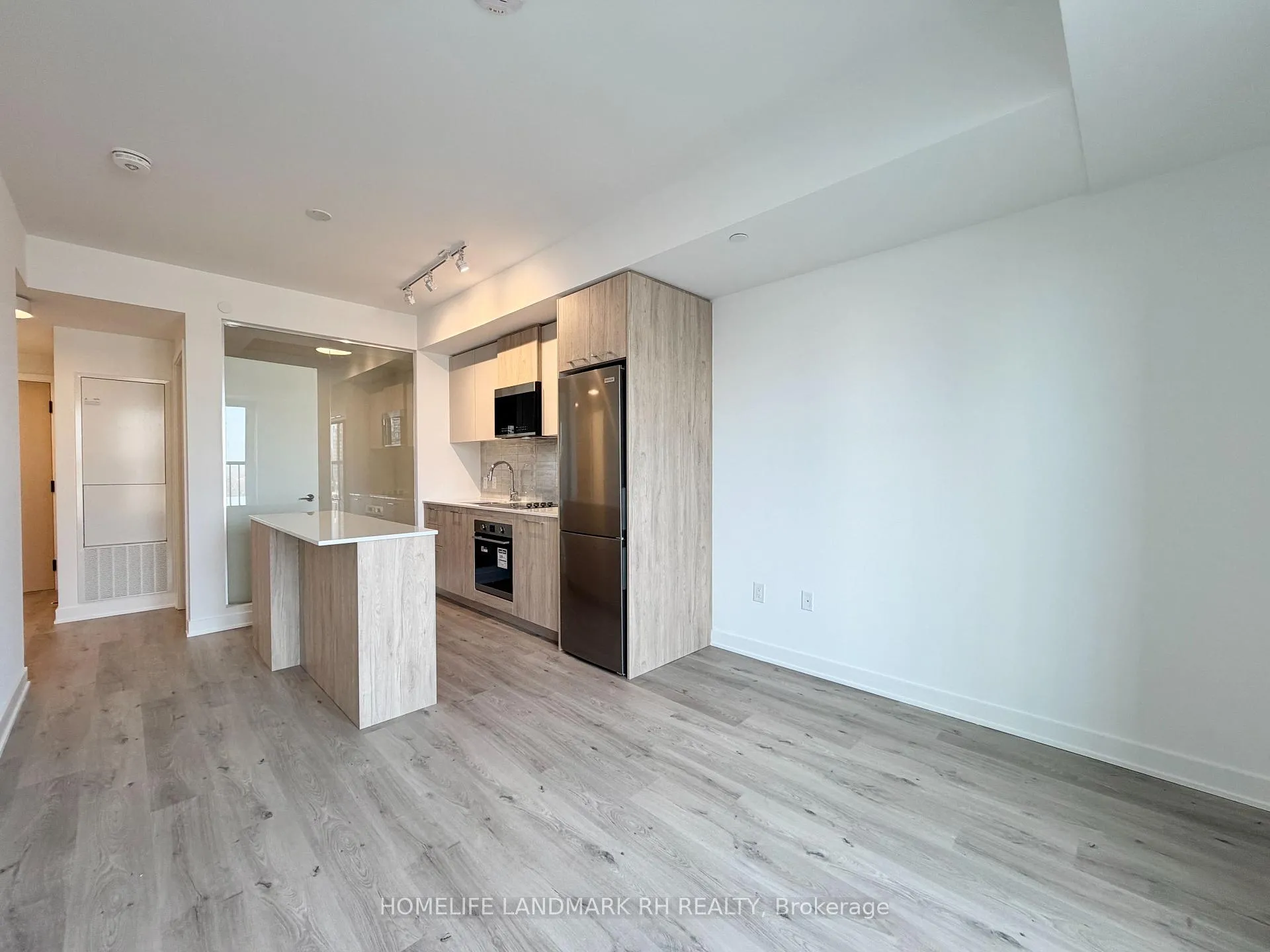 Photo 6 of Unit 561, 30 Dreamers Way, Toronto, Regent Park — HOMEH