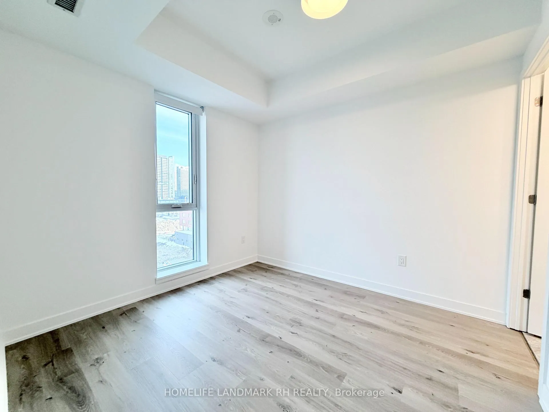 Photo 8 of Unit 561, 30 Dreamers Way, Toronto, Regent Park — HOMEH
