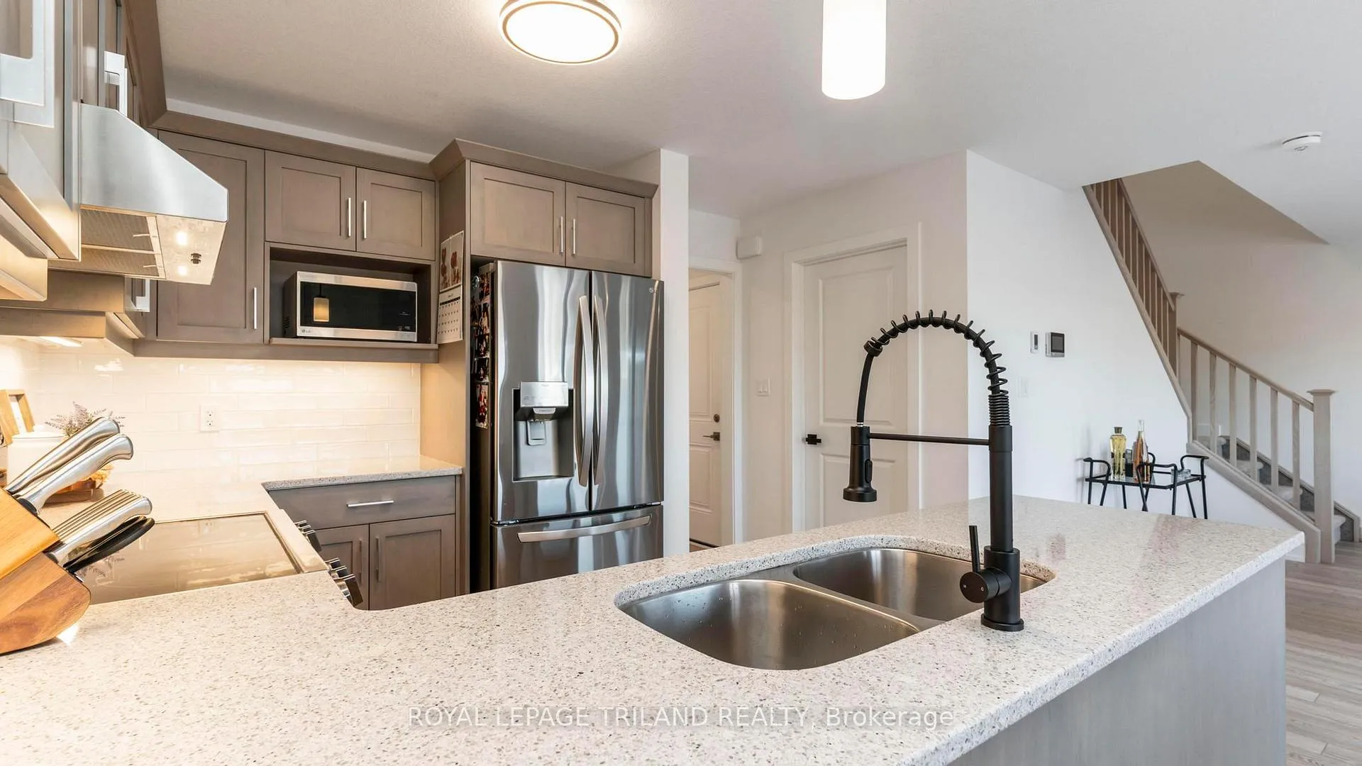 Photo 13 of 131 Empire Parkway, St. Thomas — HOMEH