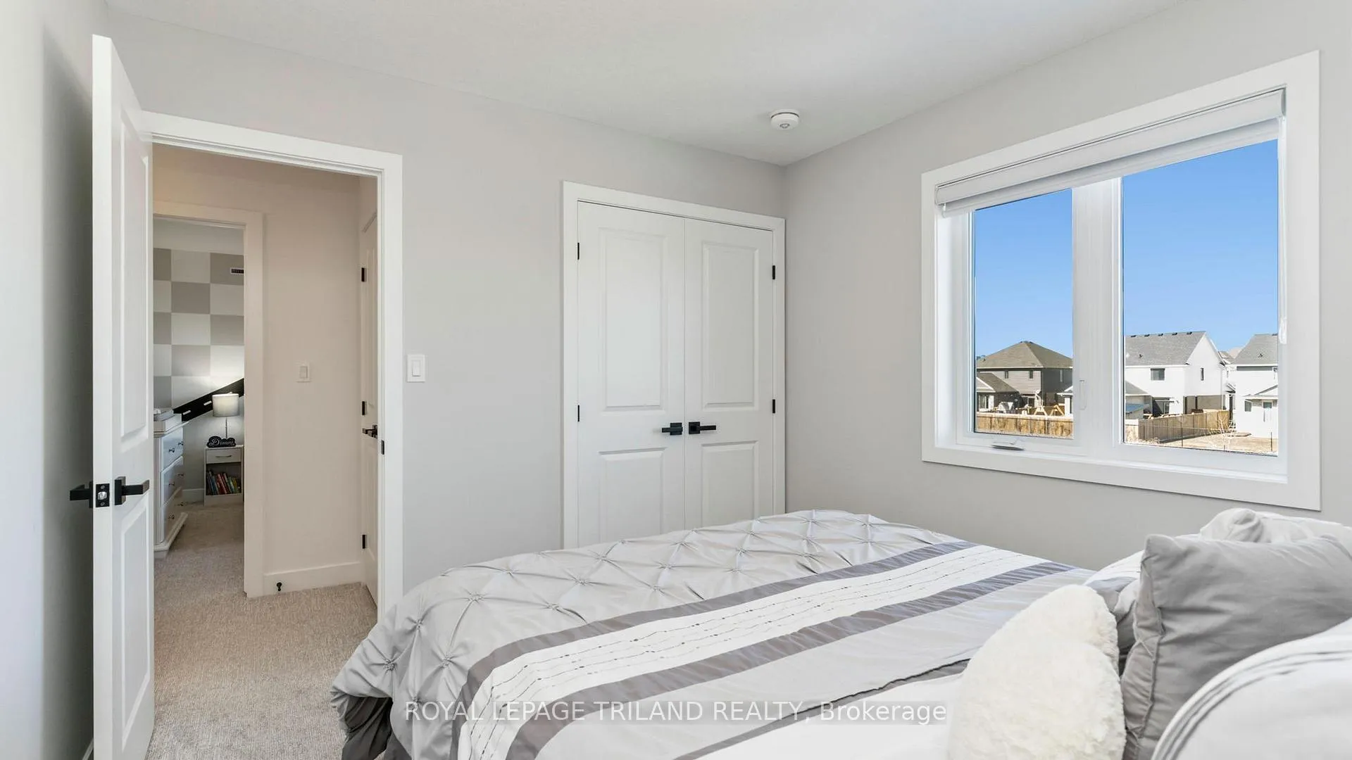 Photo 26 of 131 Empire Parkway, St. Thomas — HOMEH
