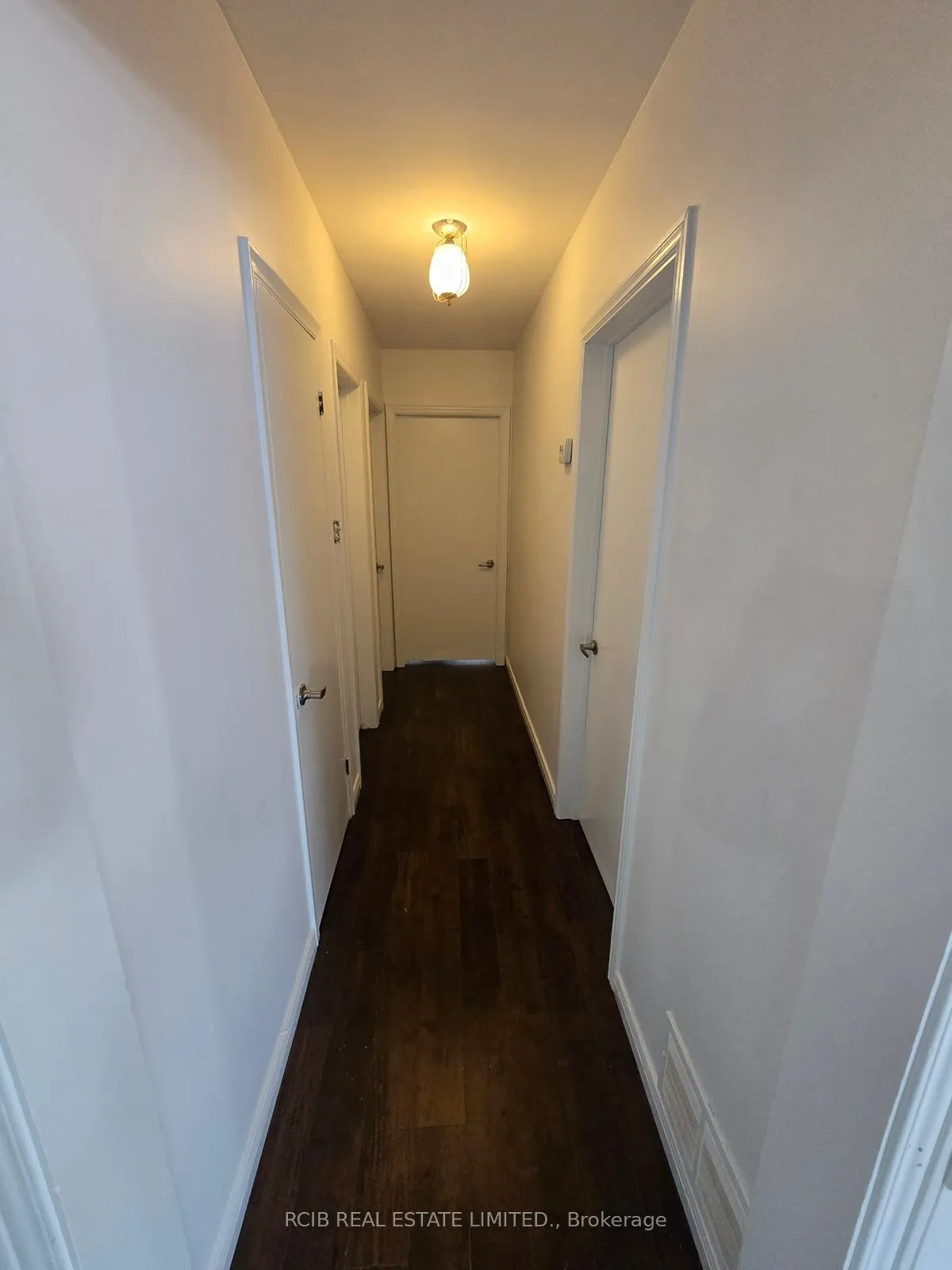 Photo 9 of 35 Carlyle Crescent, Brampton, Brampton East — HOMEH