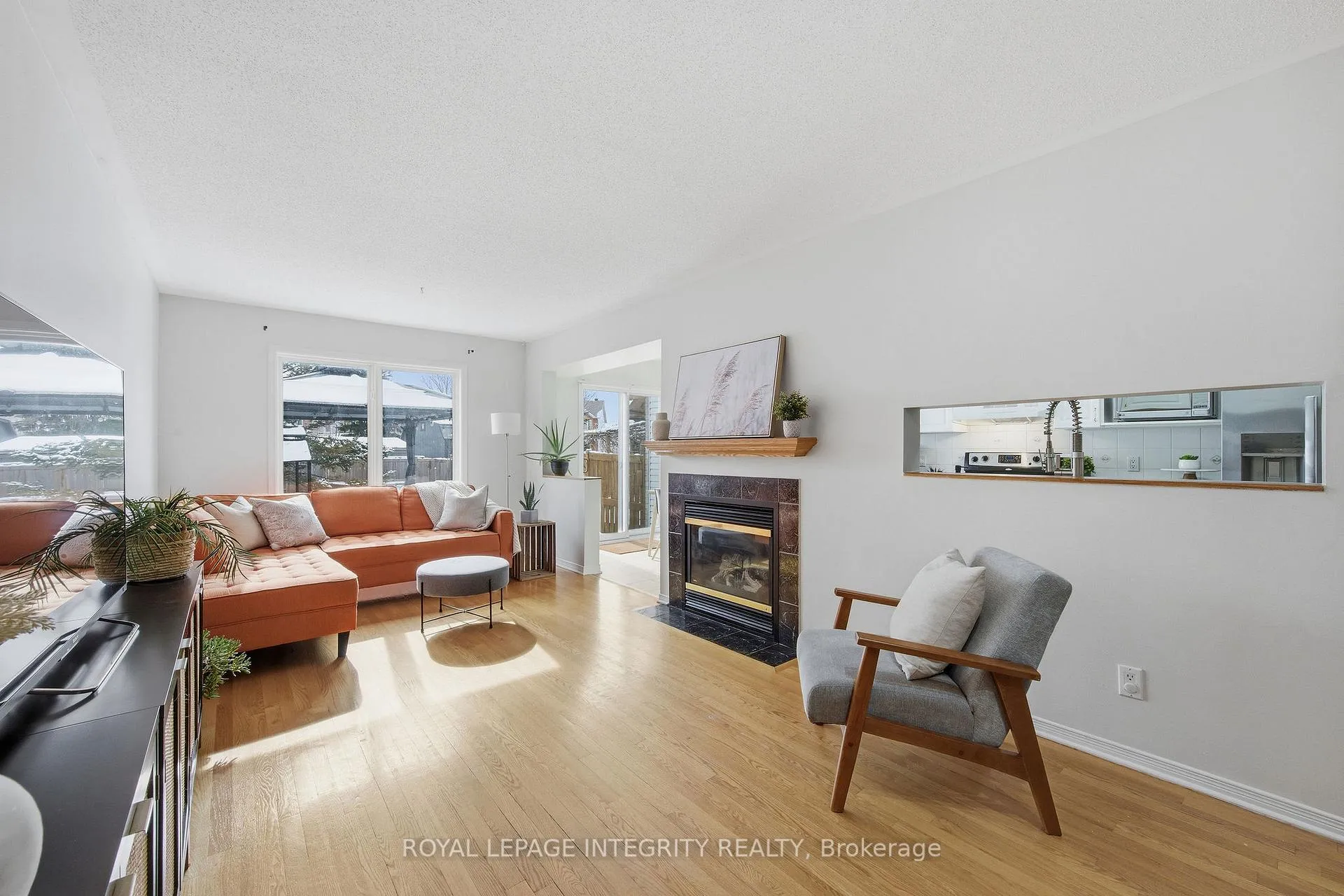 Photo 9 of 4 Binbury Way, Ottawa, Hunt Club Park/Greenboro — HOMEH