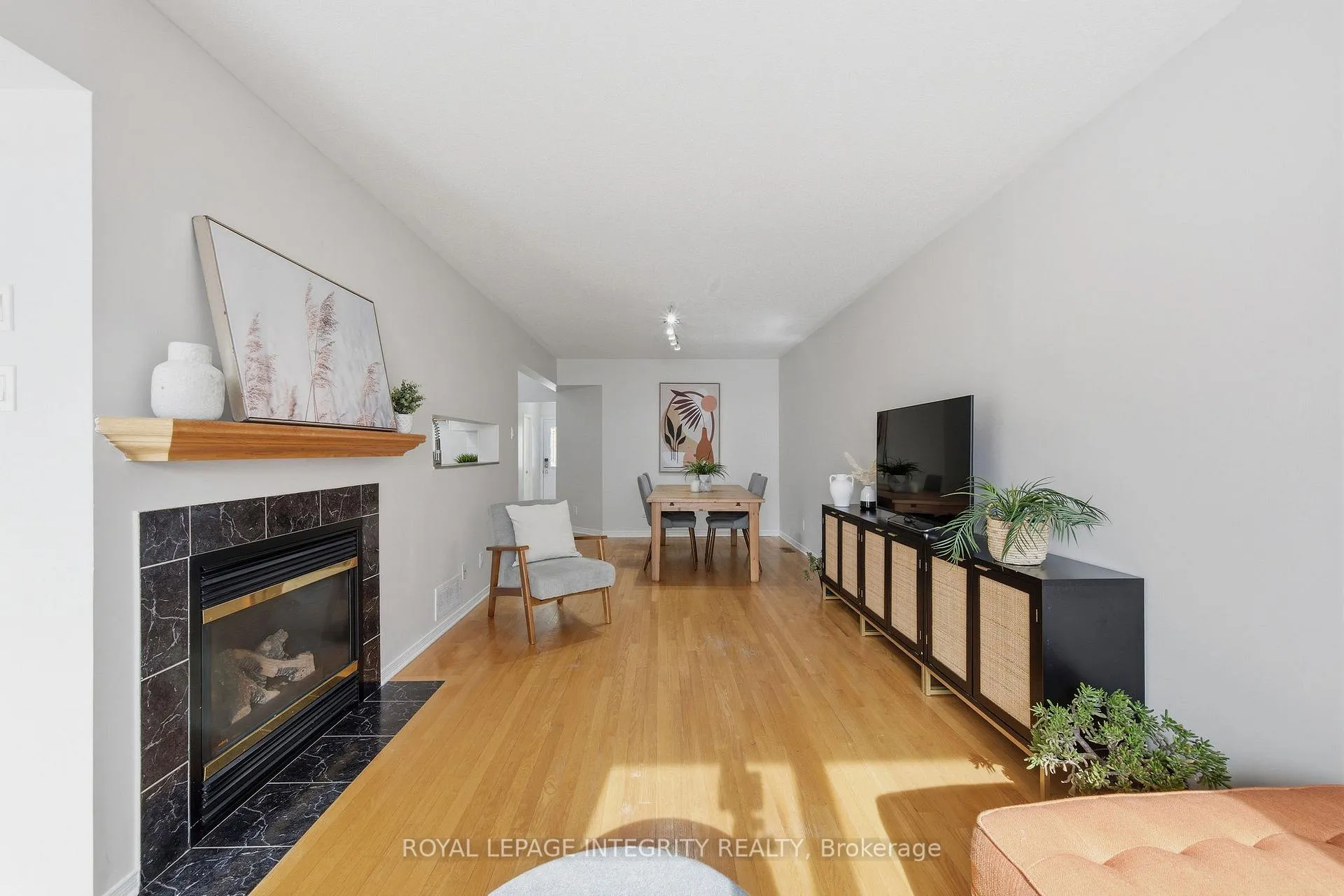 Photo 10 of 4 Binbury Way, Ottawa, Hunt Club Park/Greenboro — HOMEH
