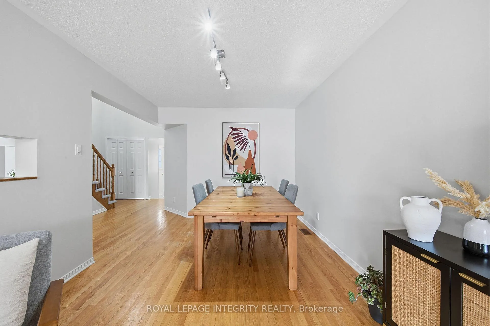 Photo 11 of 4 Binbury Way, Ottawa, Hunt Club Park/Greenboro — HOMEH