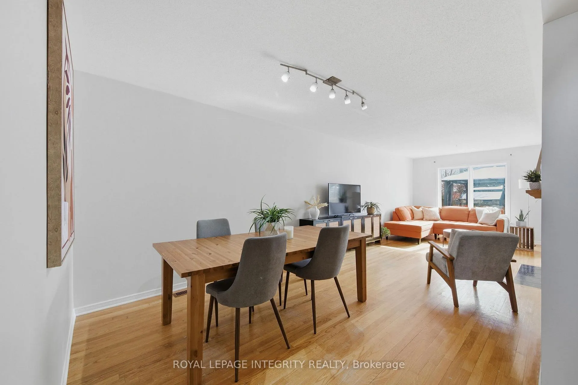 Photo 12 of 4 Binbury Way, Ottawa, Hunt Club Park/Greenboro — HOMEH