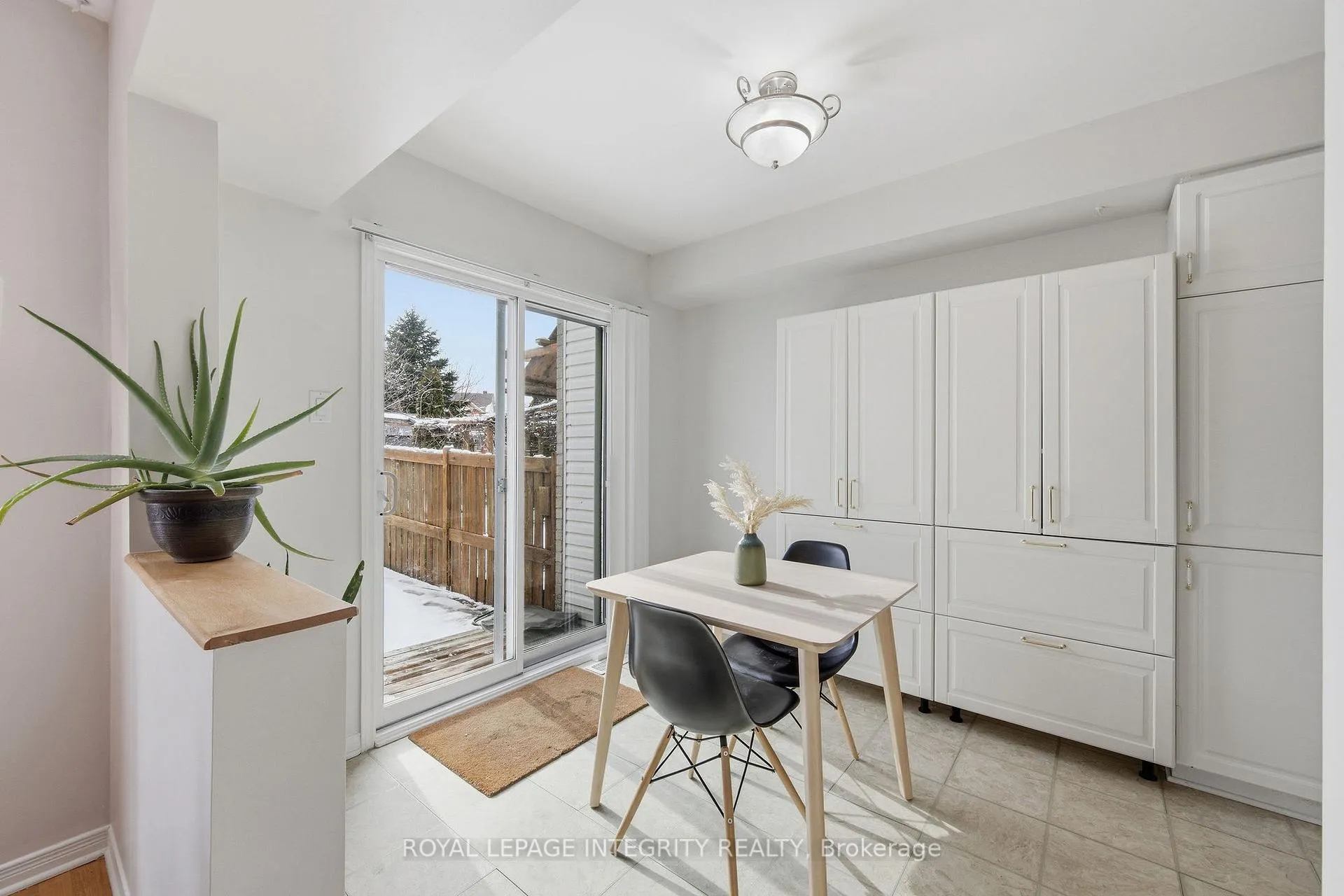 Photo 15 of 4 Binbury Way, Ottawa, Hunt Club Park/Greenboro — HOMEH