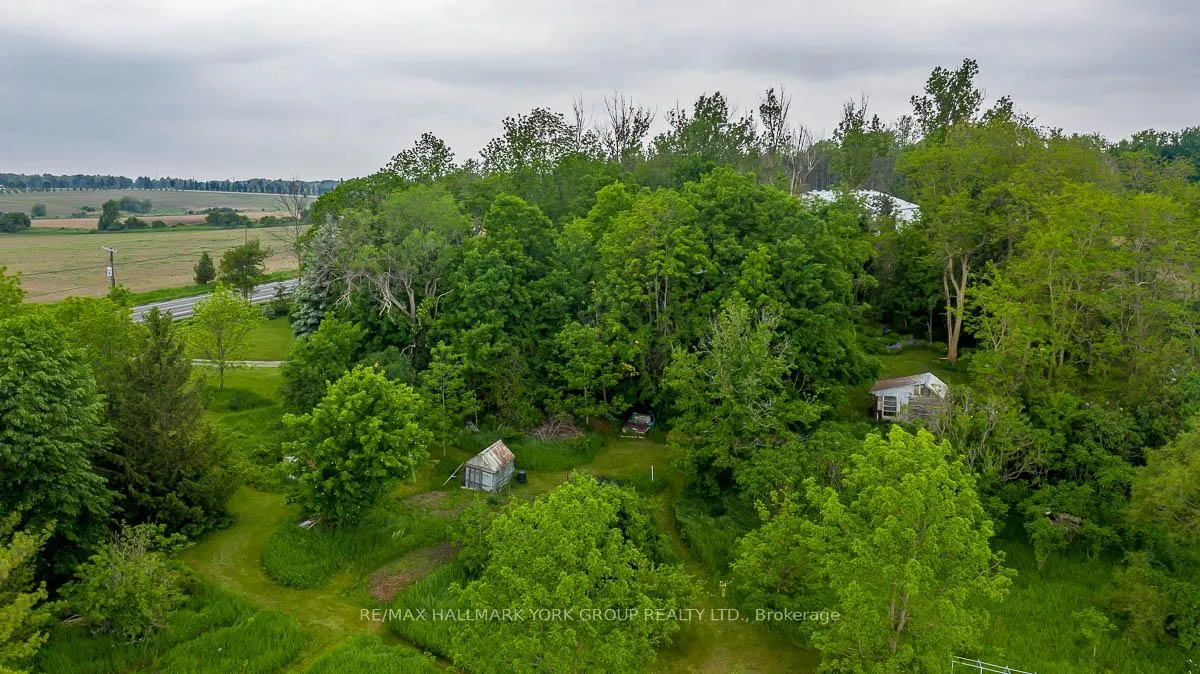 Photo 10 of 15763 Dufferin Street, King, Rural King — HOMEH