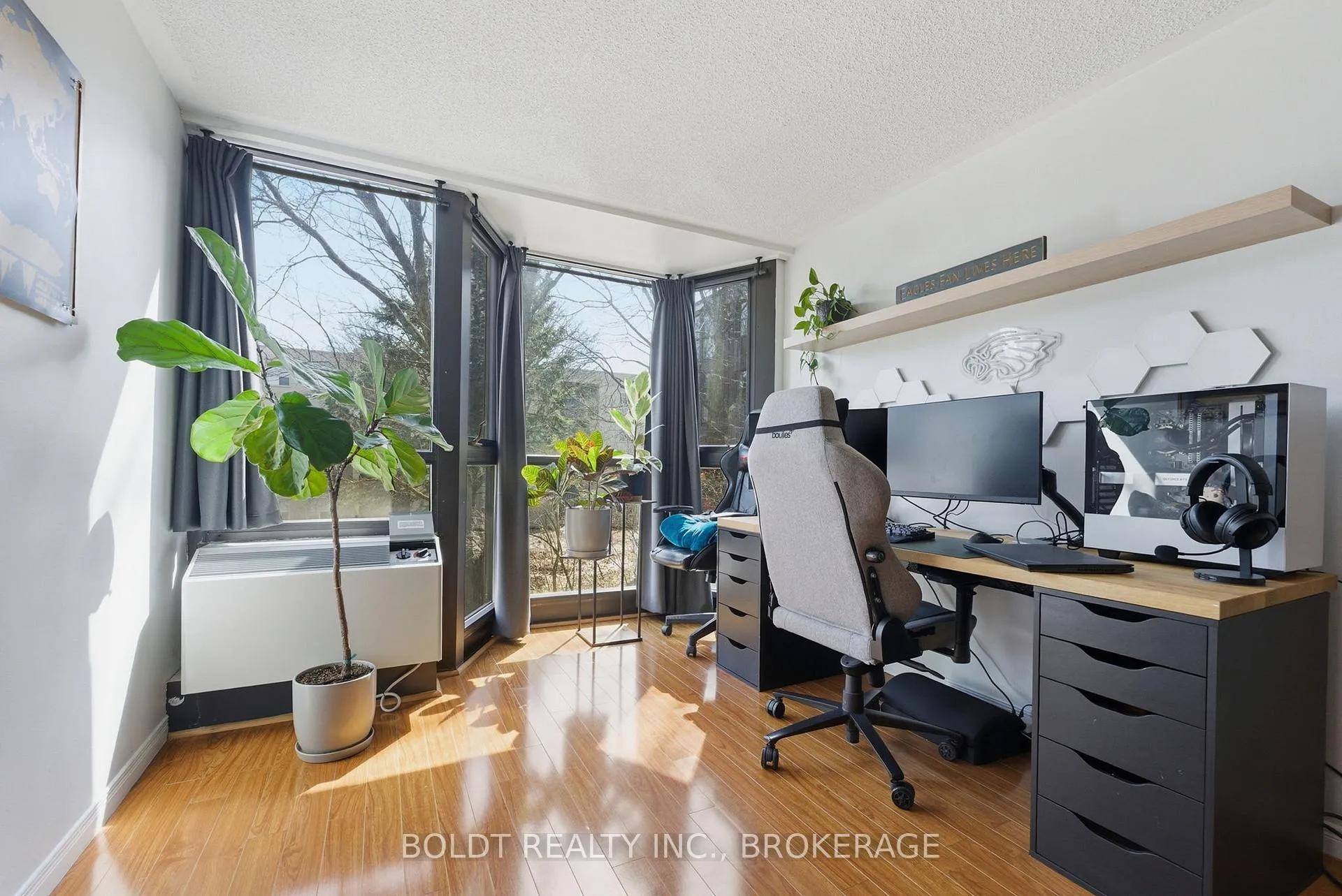 Photo 8 of 10 Ajax Street, Guelph, Junction/Onward Willow — HOMEH