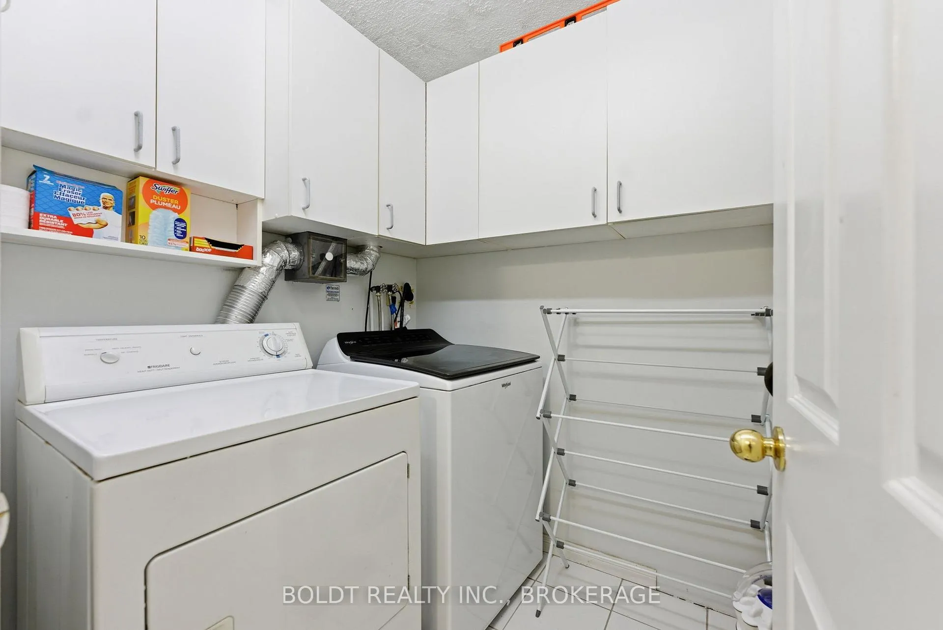 Photo 16 of 10 Ajax Street, Guelph, Junction/Onward Willow — HOMEH