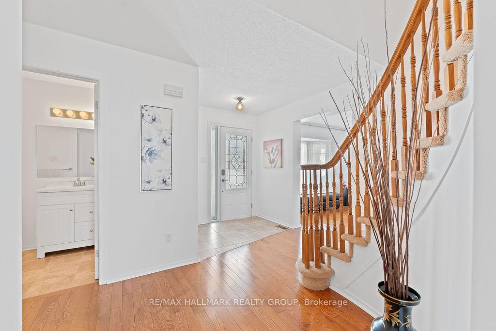 Photo 5 of 23 Pittaway Avenue, Ottawa, Hunt Club Park — HOMEH
