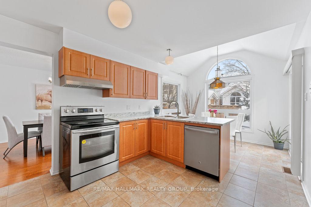 Photo 6 of 23 Pittaway Avenue, Ottawa, Hunt Club Park — HOMEH