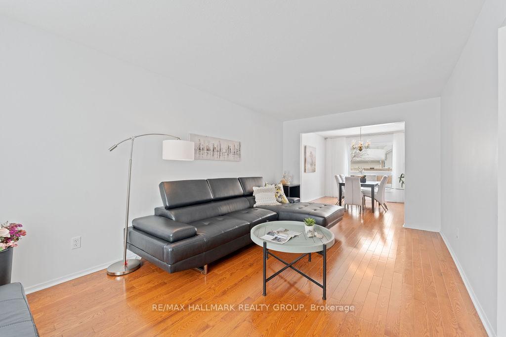 Photo 15 of 23 Pittaway Avenue, Ottawa, Hunt Club Park — HOMEH