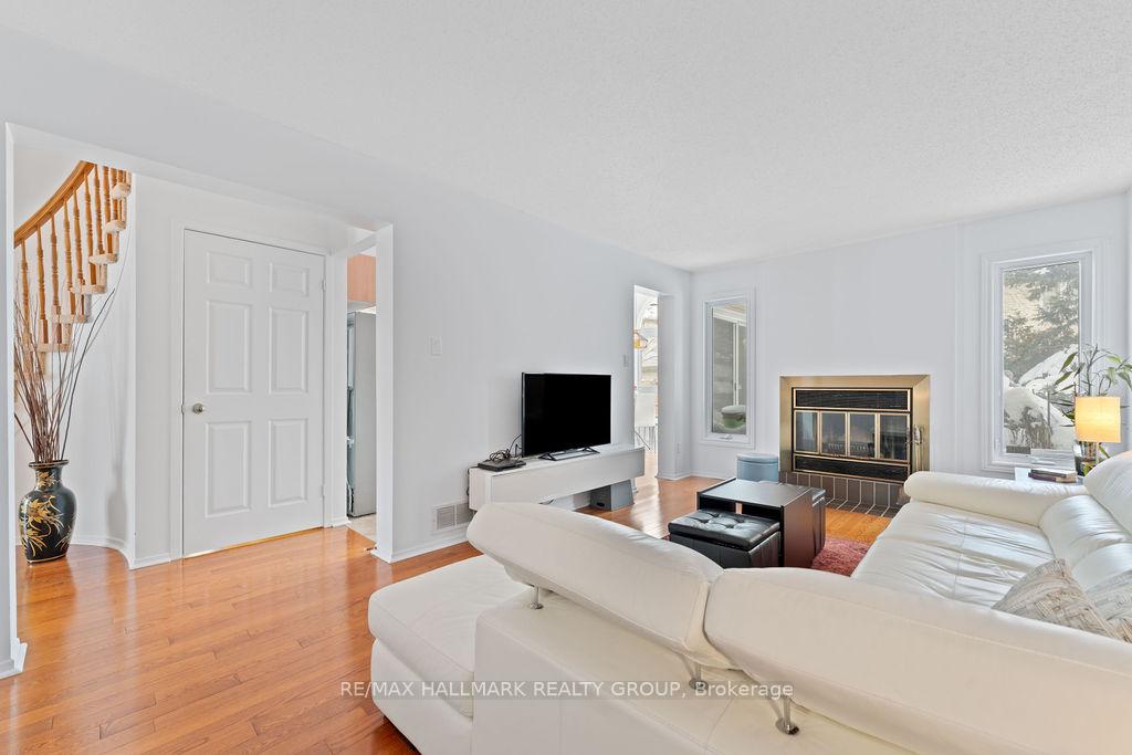 Photo 18 of 23 Pittaway Avenue, Ottawa, Hunt Club Park — HOMEH