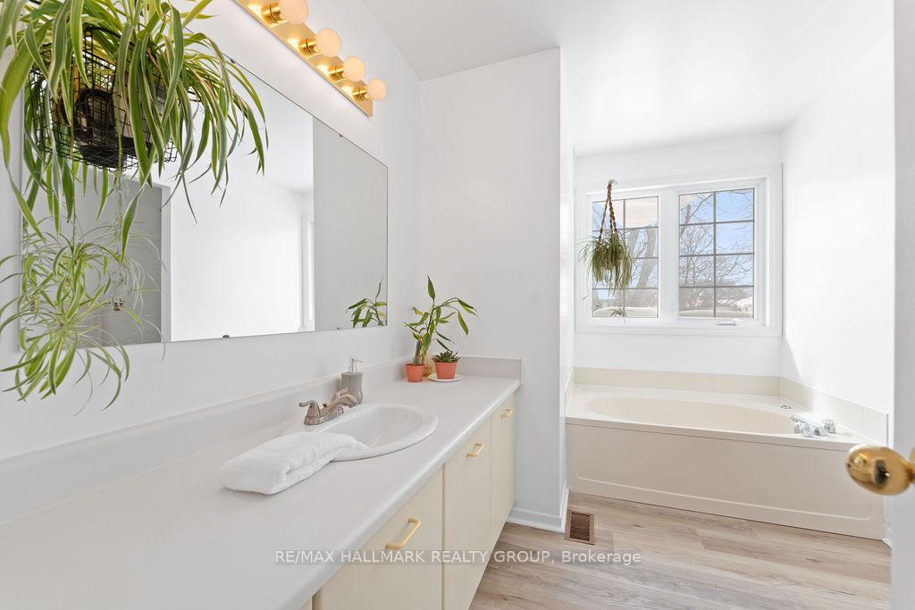 Photo 26 of 23 Pittaway Avenue, Ottawa, Hunt Club Park — HOMEH