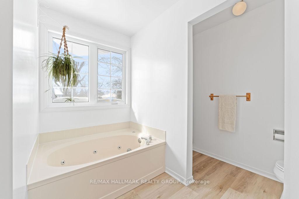 Photo 27 of 23 Pittaway Avenue, Ottawa, Hunt Club Park — HOMEH