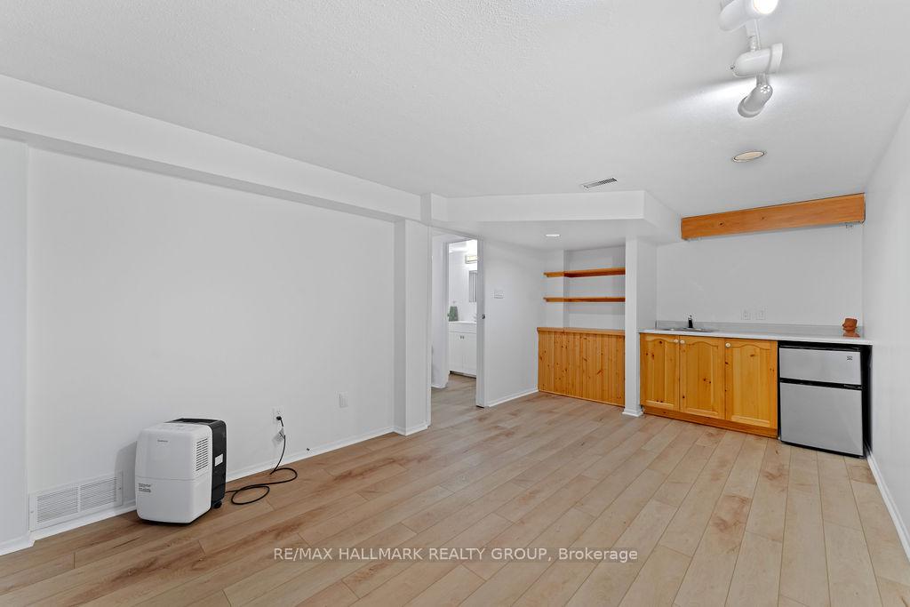 Photo 34 of 23 Pittaway Avenue, Ottawa, Hunt Club Park — HOMEH