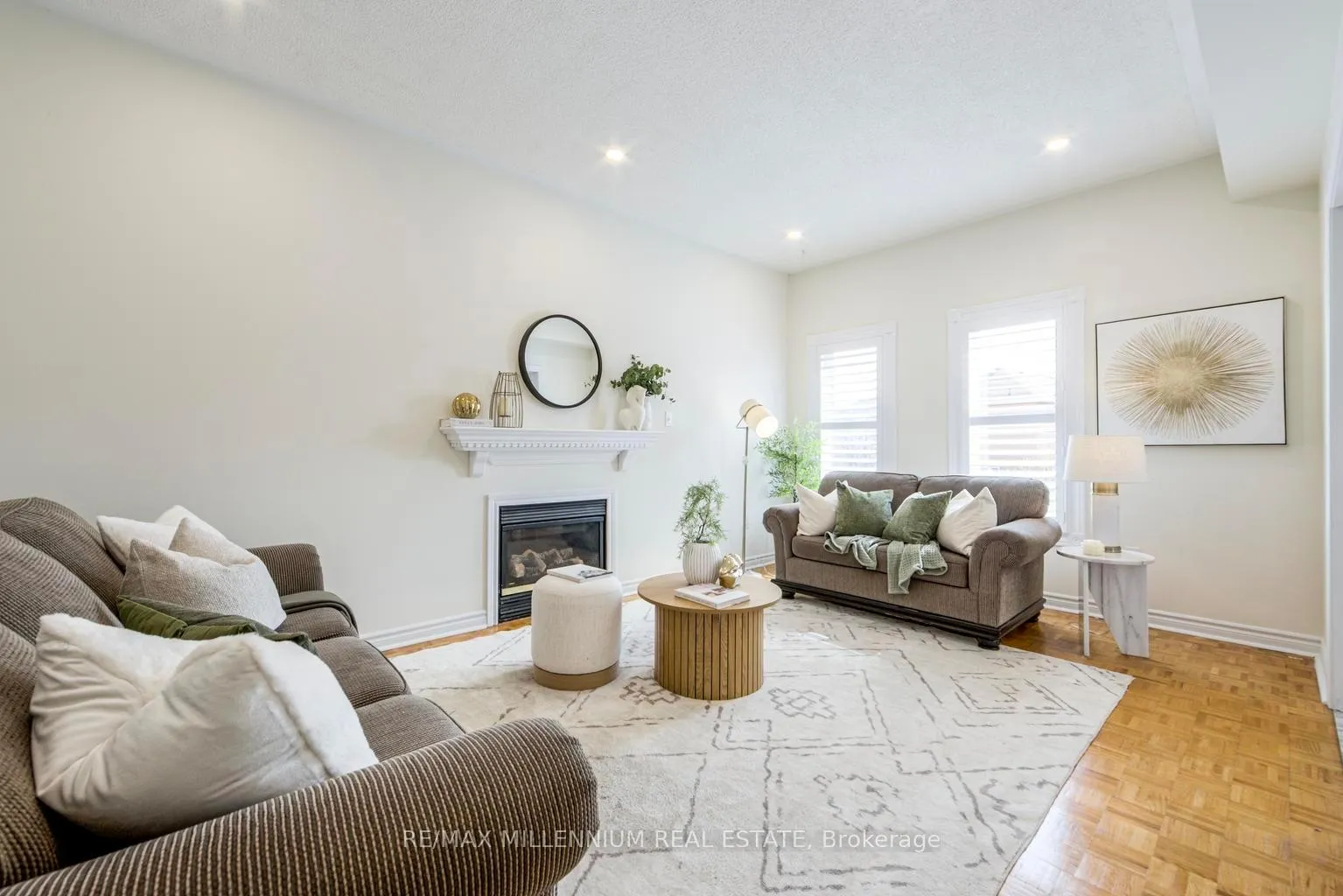 Photo 10 of 163 Golden Avenue, Markham, Middlefield — HOMEH