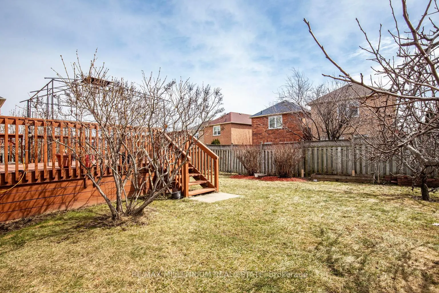 Photo 17 of 163 Golden Avenue, Markham, Middlefield — HOMEH