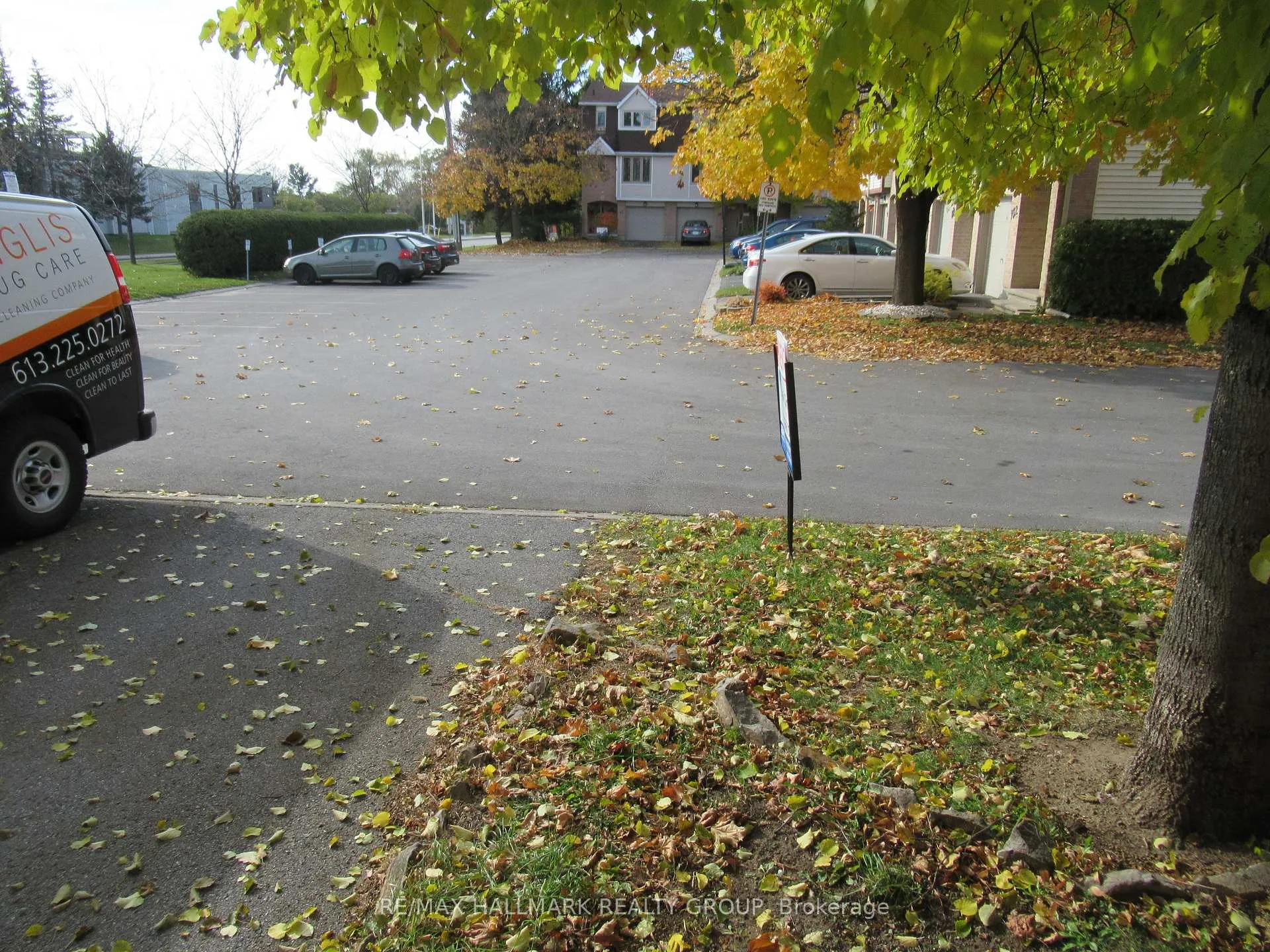 Photo 2 of 81 Lightfoot Place, Ottawa, Kanata - Katimavik — HOMEH