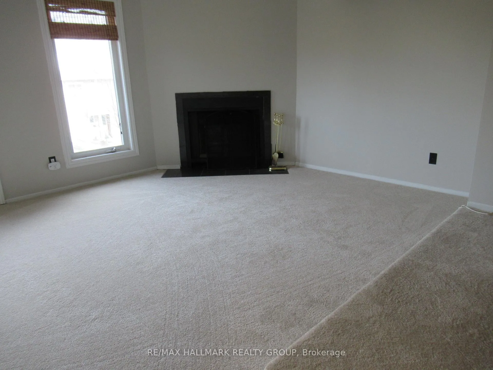 Photo 4 of 81 Lightfoot Place, Ottawa, Kanata - Katimavik — HOMEH