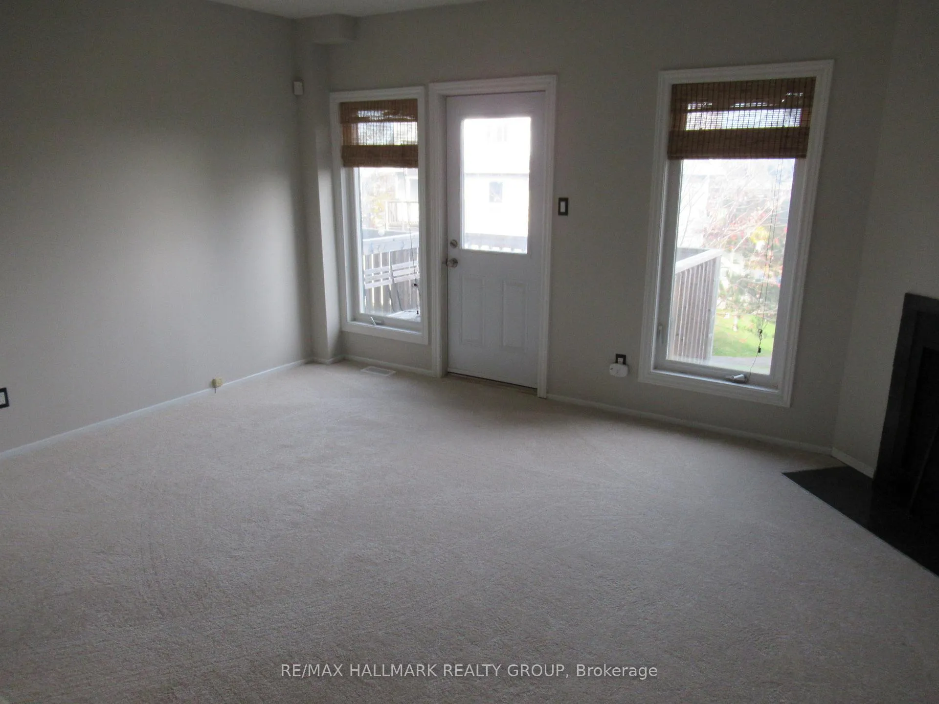 Photo 5 of 81 Lightfoot Place, Ottawa, Kanata - Katimavik — HOMEH