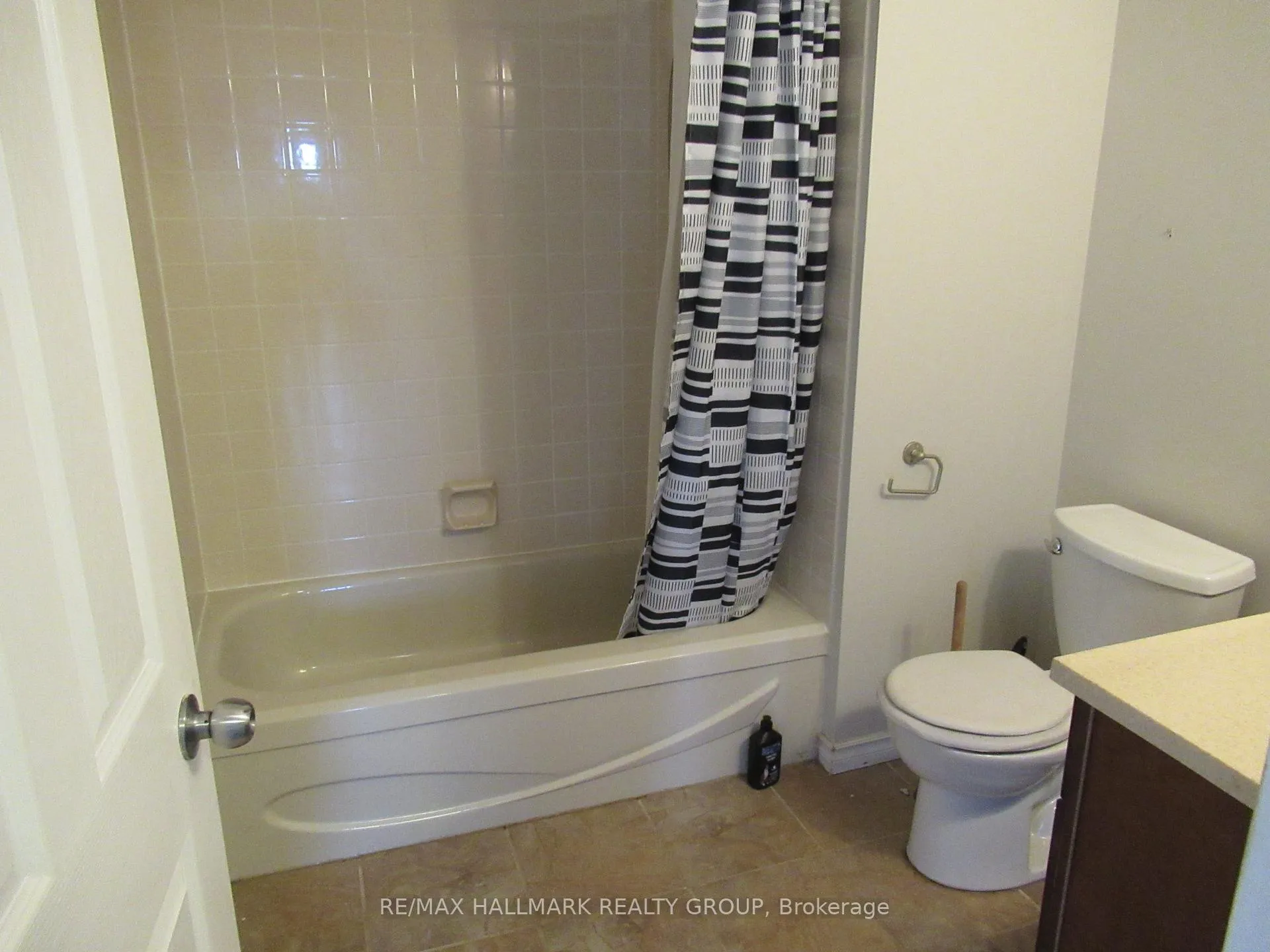 Photo 13 of 81 Lightfoot Place, Ottawa, Kanata - Katimavik — HOMEH