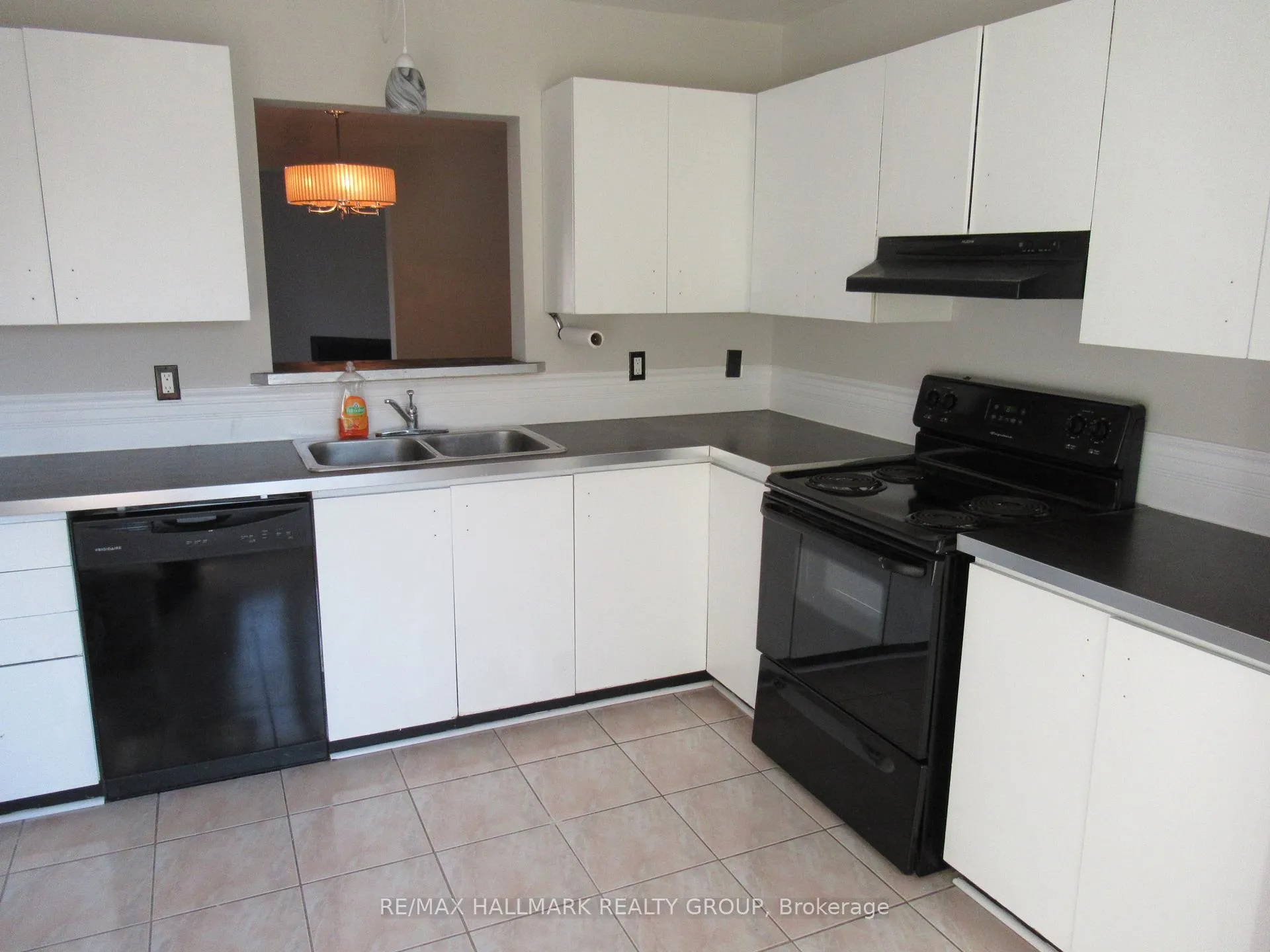 Photo 16 of 81 Lightfoot Place, Ottawa, Kanata - Katimavik — HOMEH