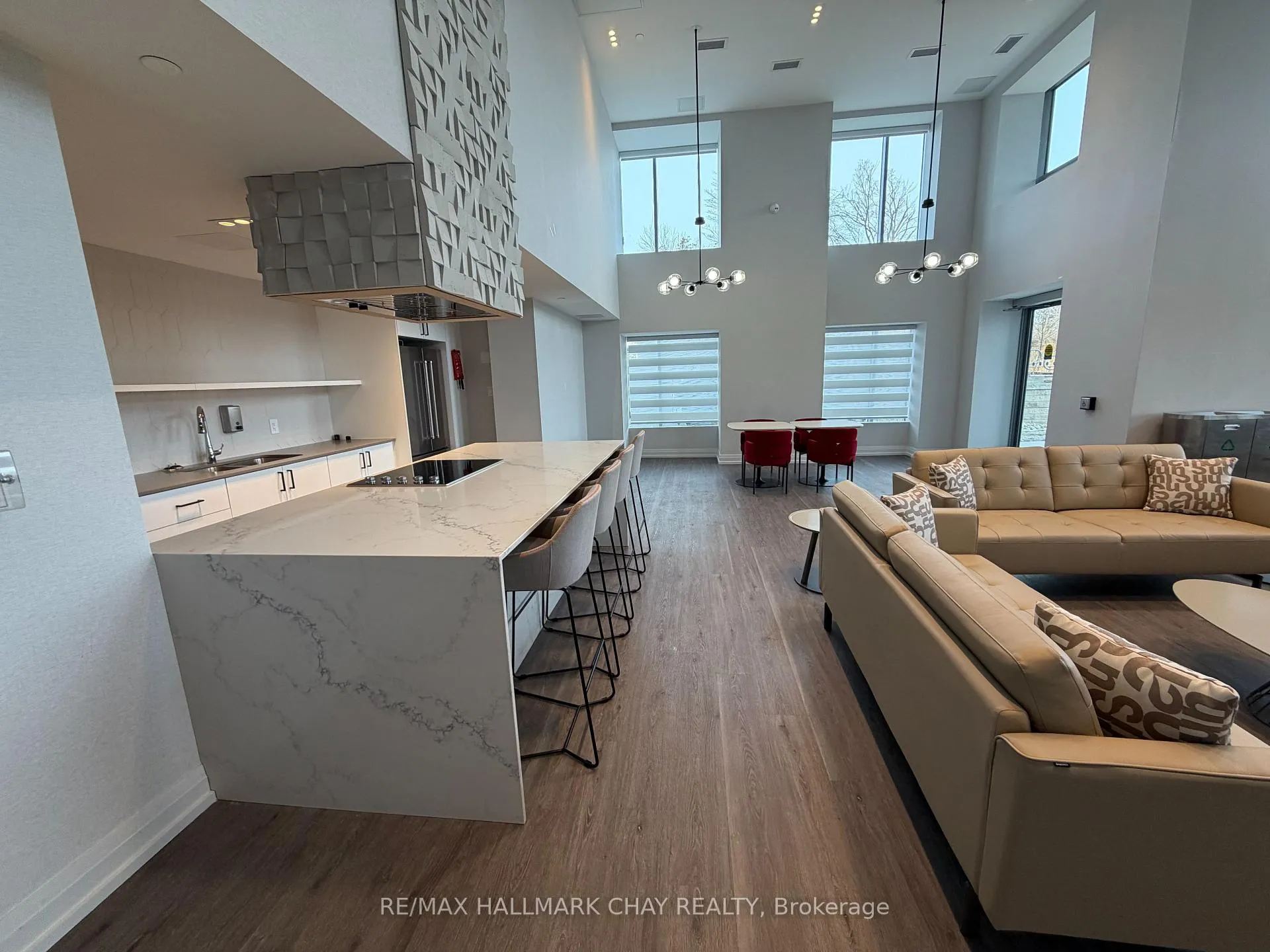 Photo 19 of Unit 912, 56 Lakeside Terrace, Barrie, Little Lake — HOMEH