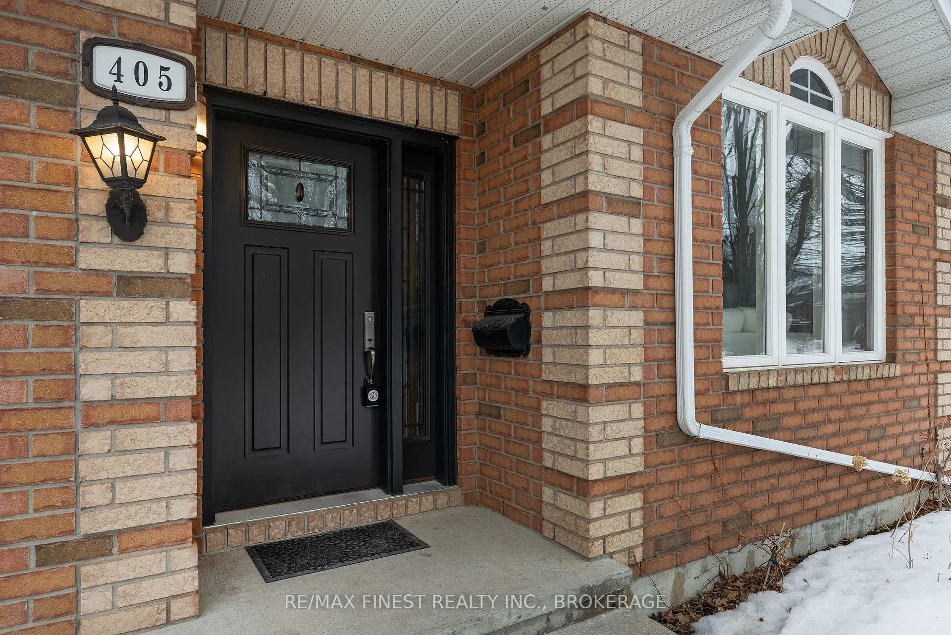 Photo 4 of 405 Fieldstone Drive, Kingston, Kingston East (Incl Barret Crt) — HOMEH