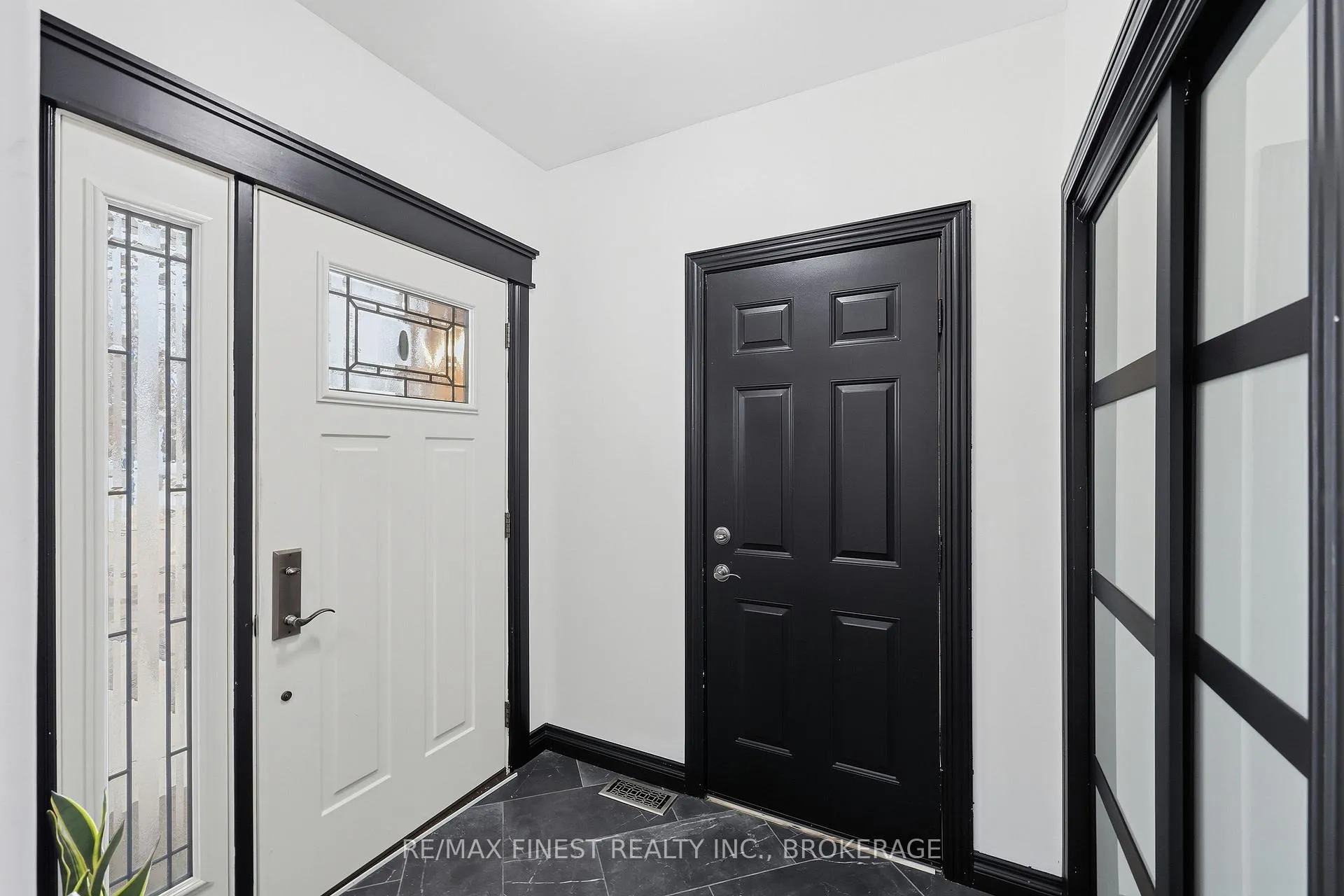 Photo 10 of 405 Fieldstone Drive, Kingston, Kingston East (Incl Barret Crt) — HOMEH