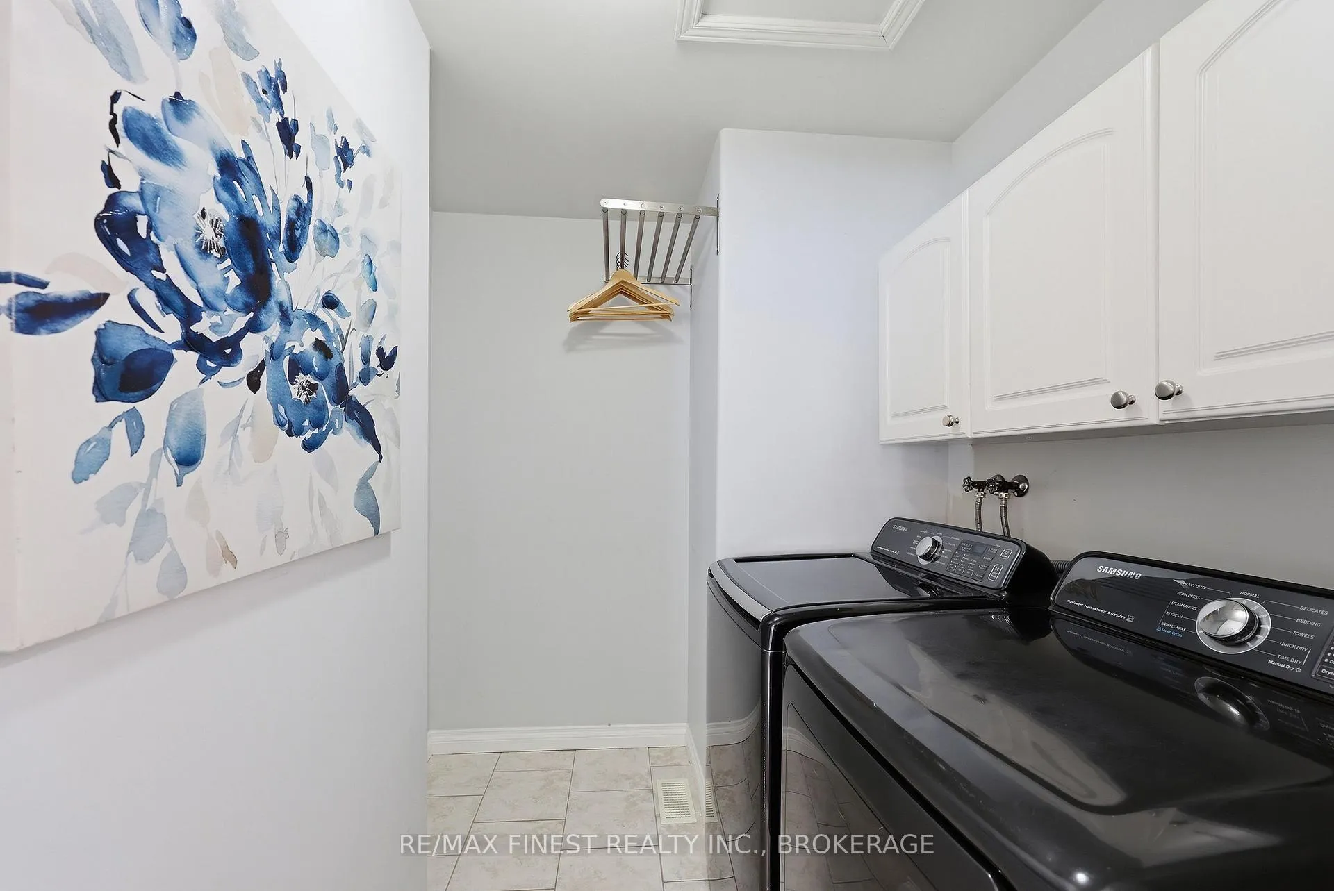Photo 13 of 405 Fieldstone Drive, Kingston, Kingston East (Incl Barret Crt) — HOMEH