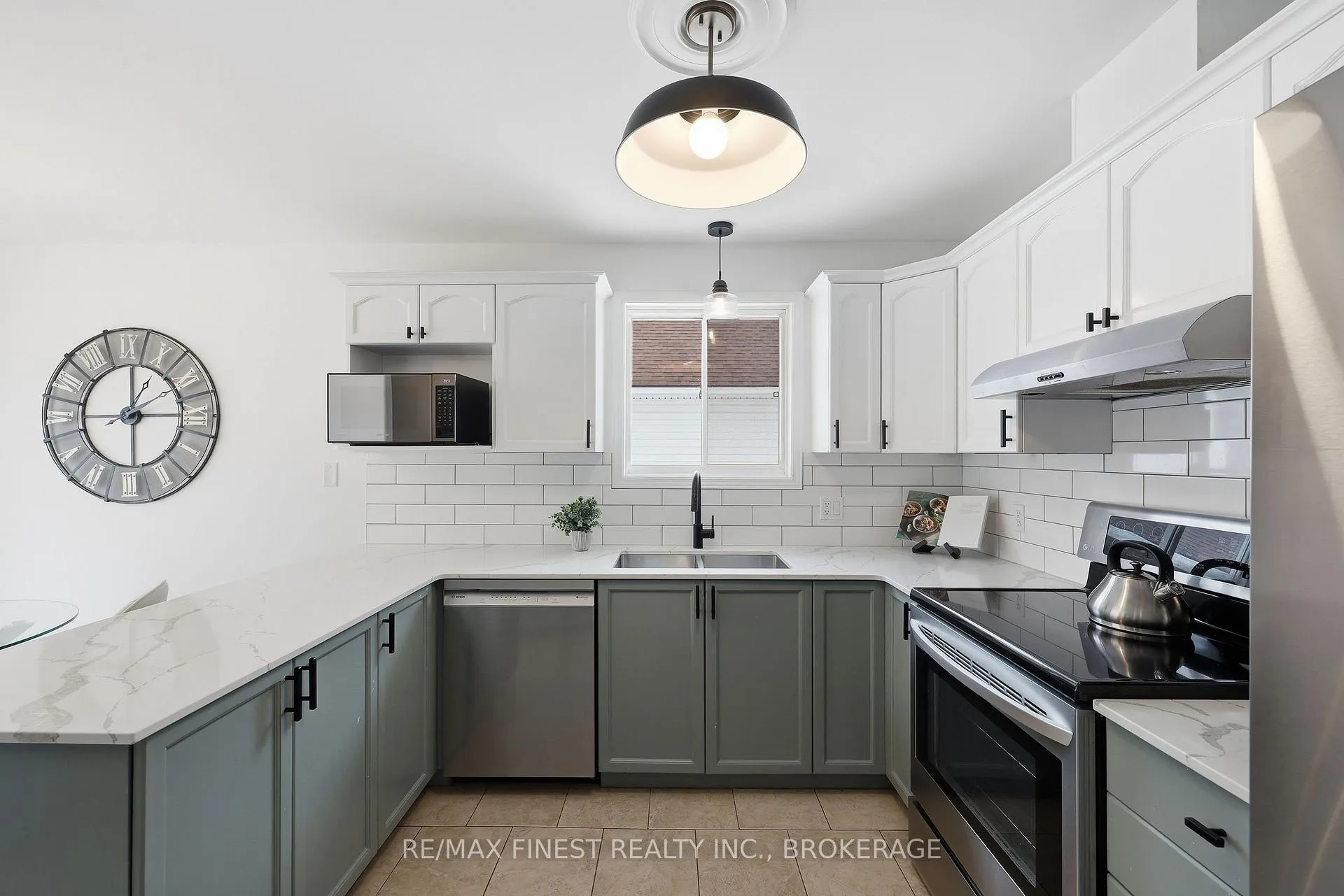 Photo 15 of 405 Fieldstone Drive, Kingston, Kingston East (Incl Barret Crt) — HOMEH