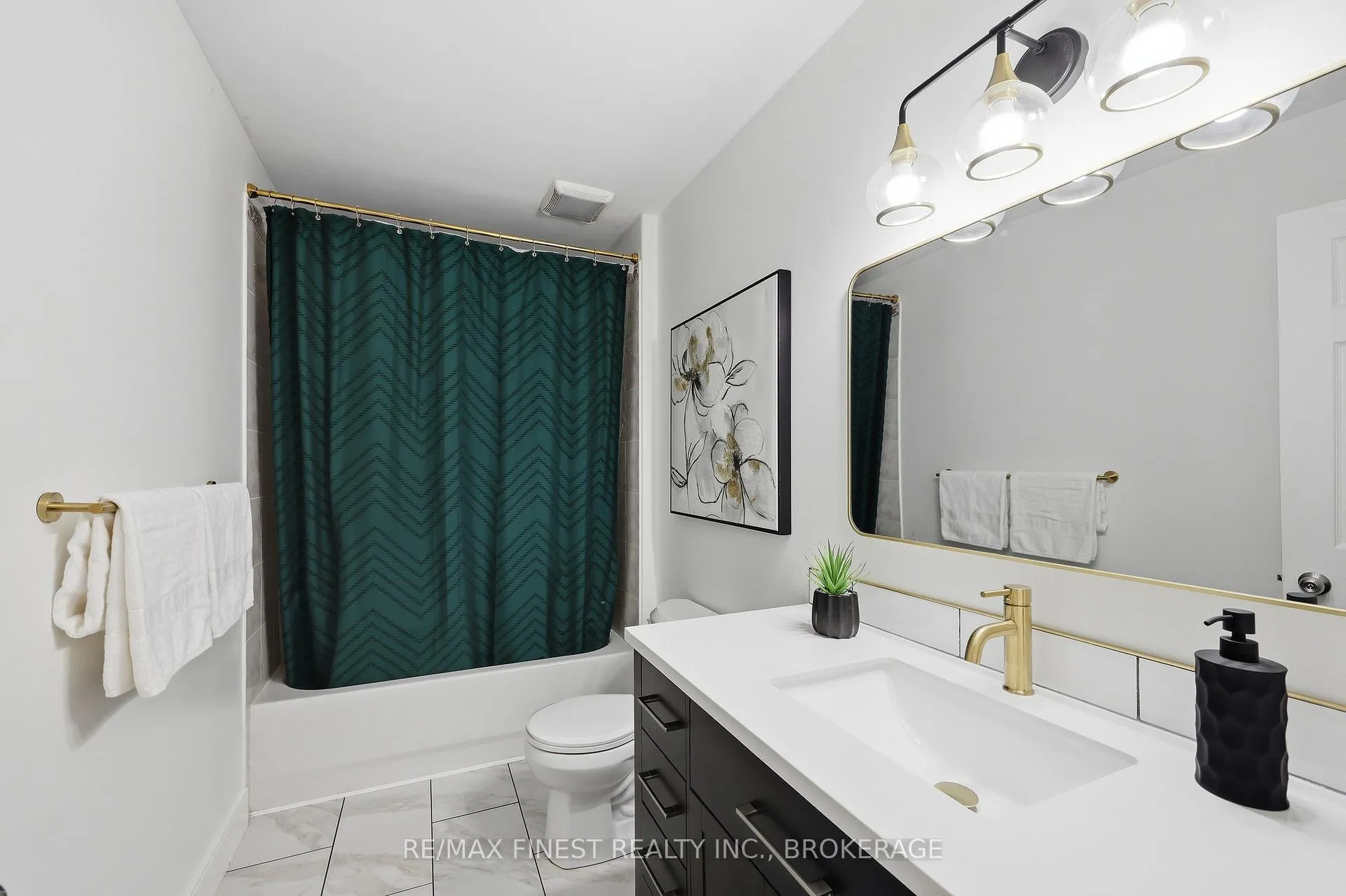 Photo 22 of 405 Fieldstone Drive, Kingston, Kingston East (Incl Barret Crt) — HOMEH