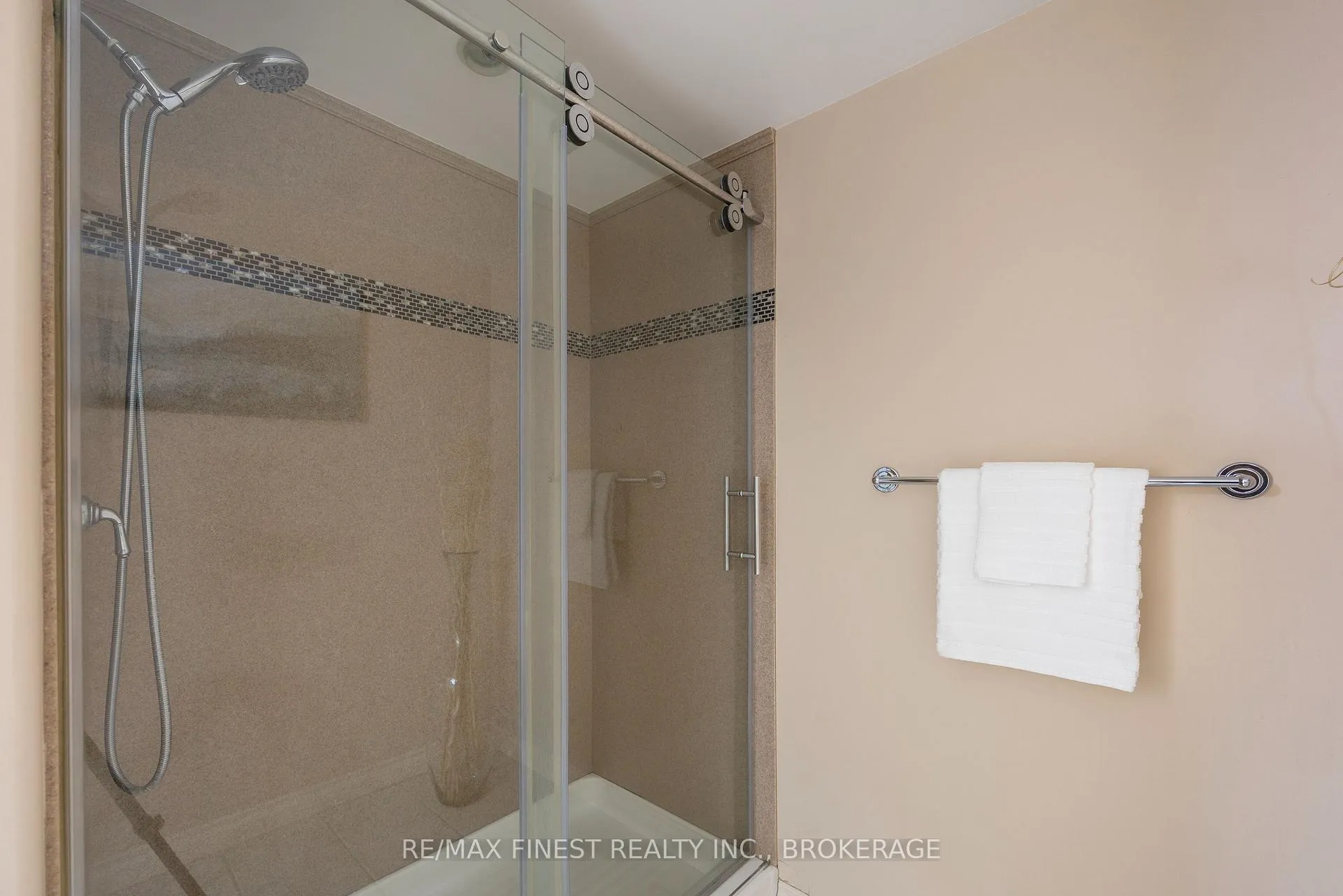 Photo 44 of 405 Fieldstone Drive, Kingston, Kingston East (Incl Barret Crt) — HOMEH