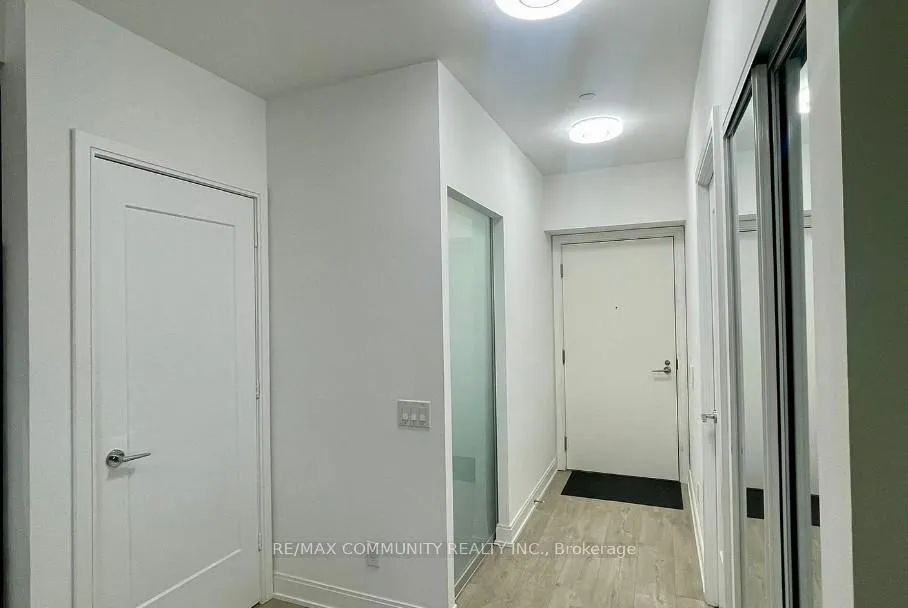 Photo 4 of Unit 3803, 70 Annie craig Drive, Etobicoke, Mimico — HOMEH